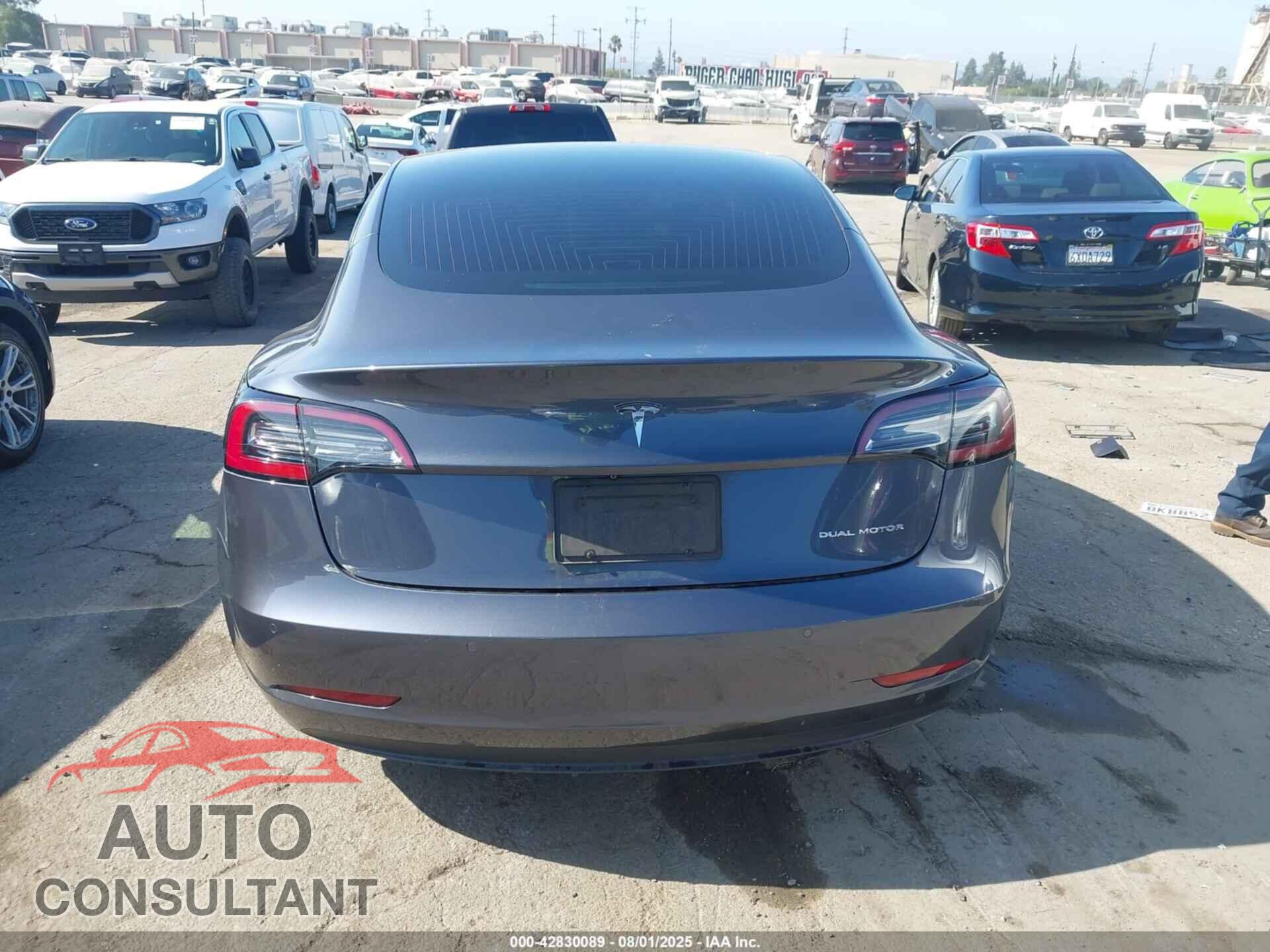 TESLA MODEL 3 2019 - 5YJ3E1EB4KF385937