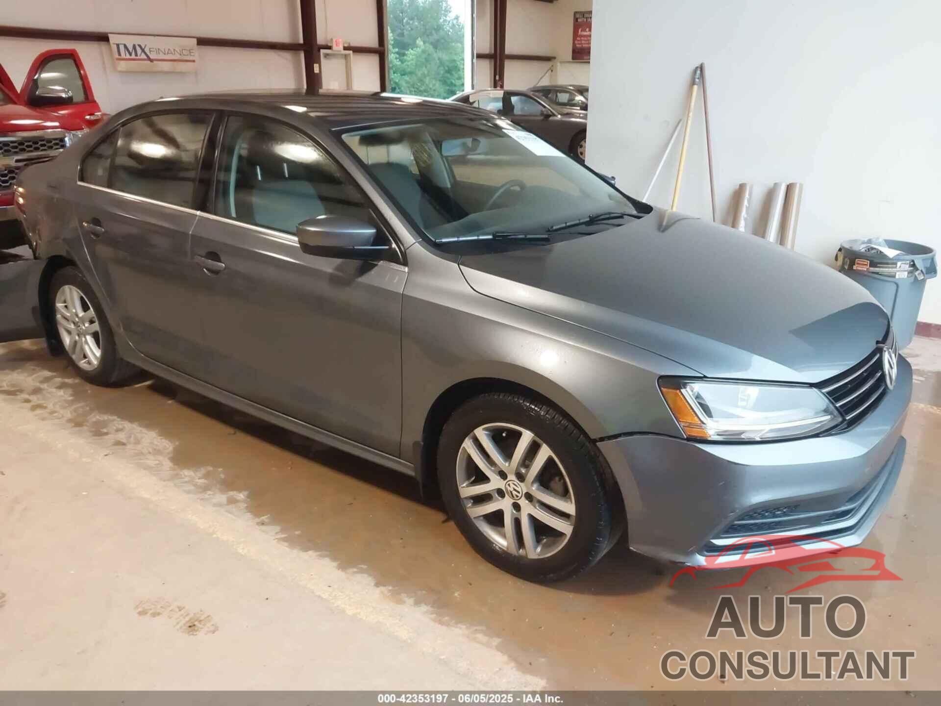 VOLKSWAGEN JETTA 2017 - 3VW2B7AJ9HM230130