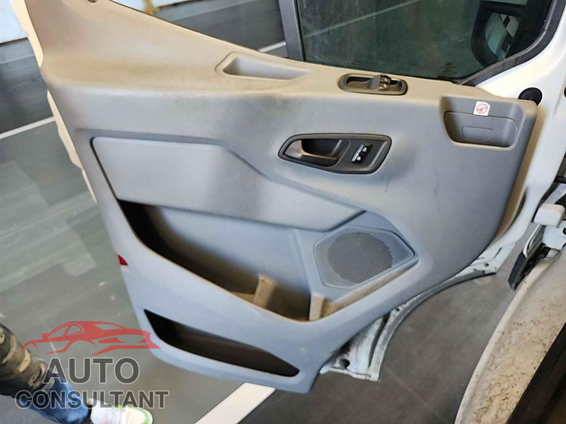FORD TRANSIT 2019 - 1FTYE1YM2KKB28328