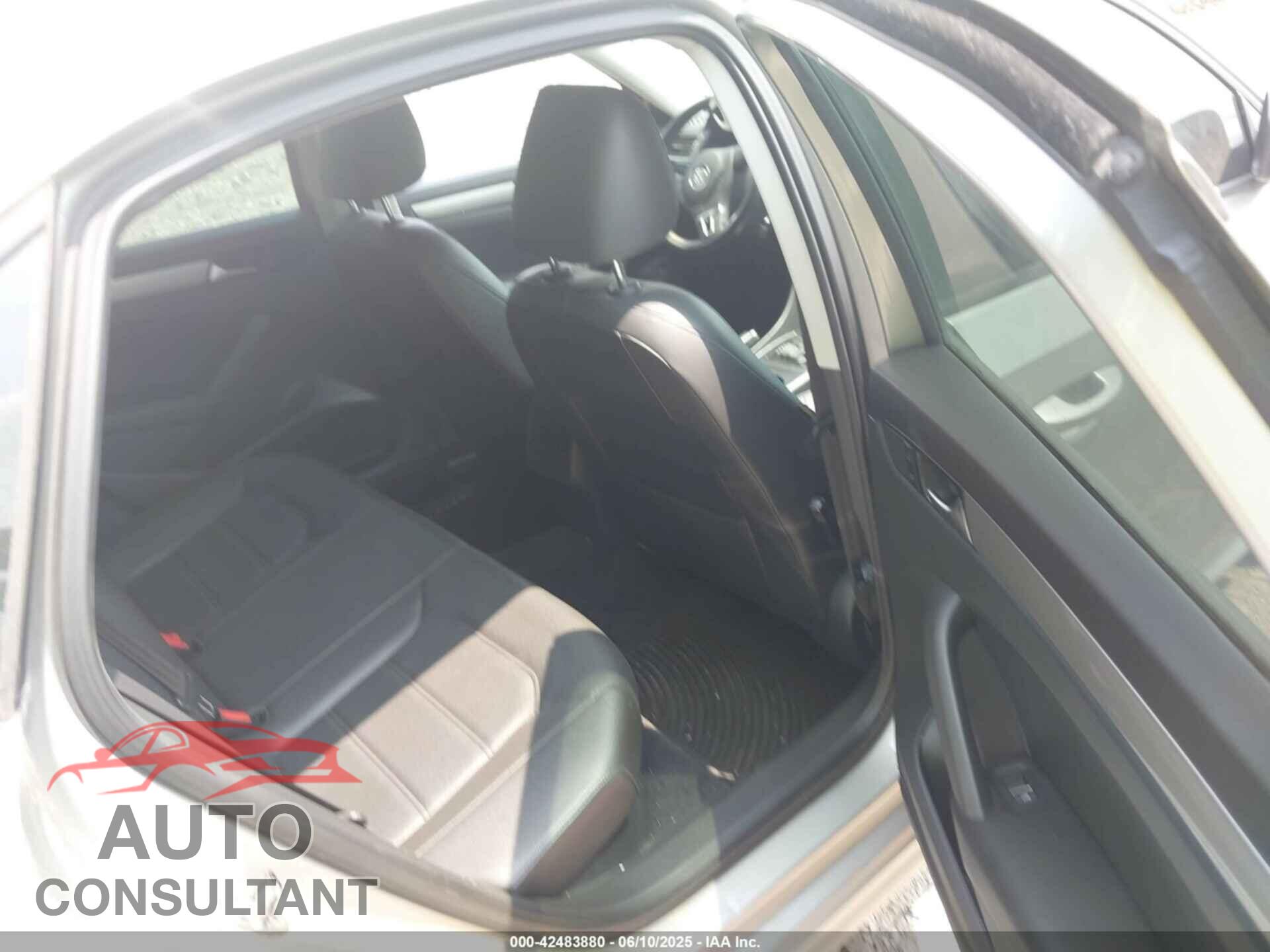 VOLKSWAGEN PASSAT 2014 - 1VWAT7A34EC097719