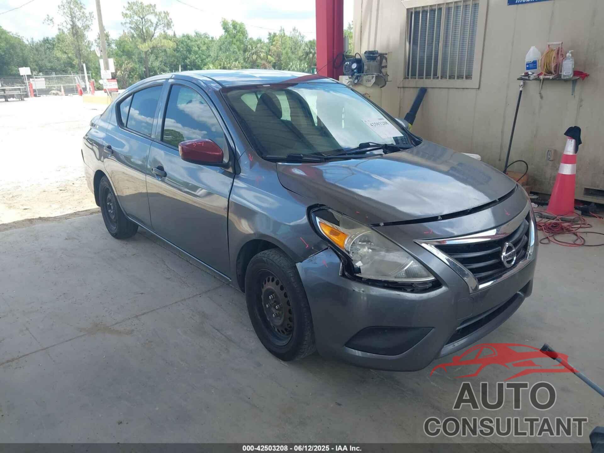 NISSAN VERSA 2018 - 3N1CN7APXJL885771