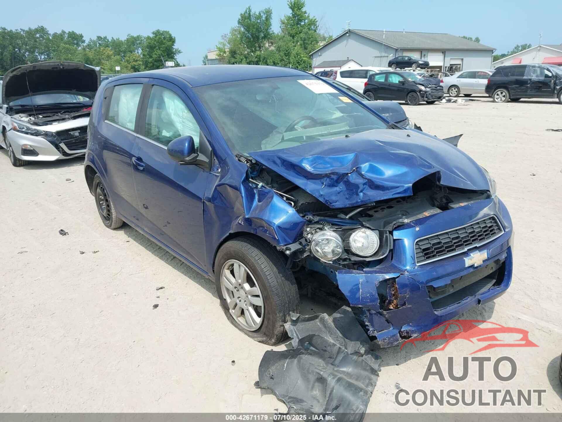 CHEVROLET SONIC 2014 - 1G1JC6SH7E4116550