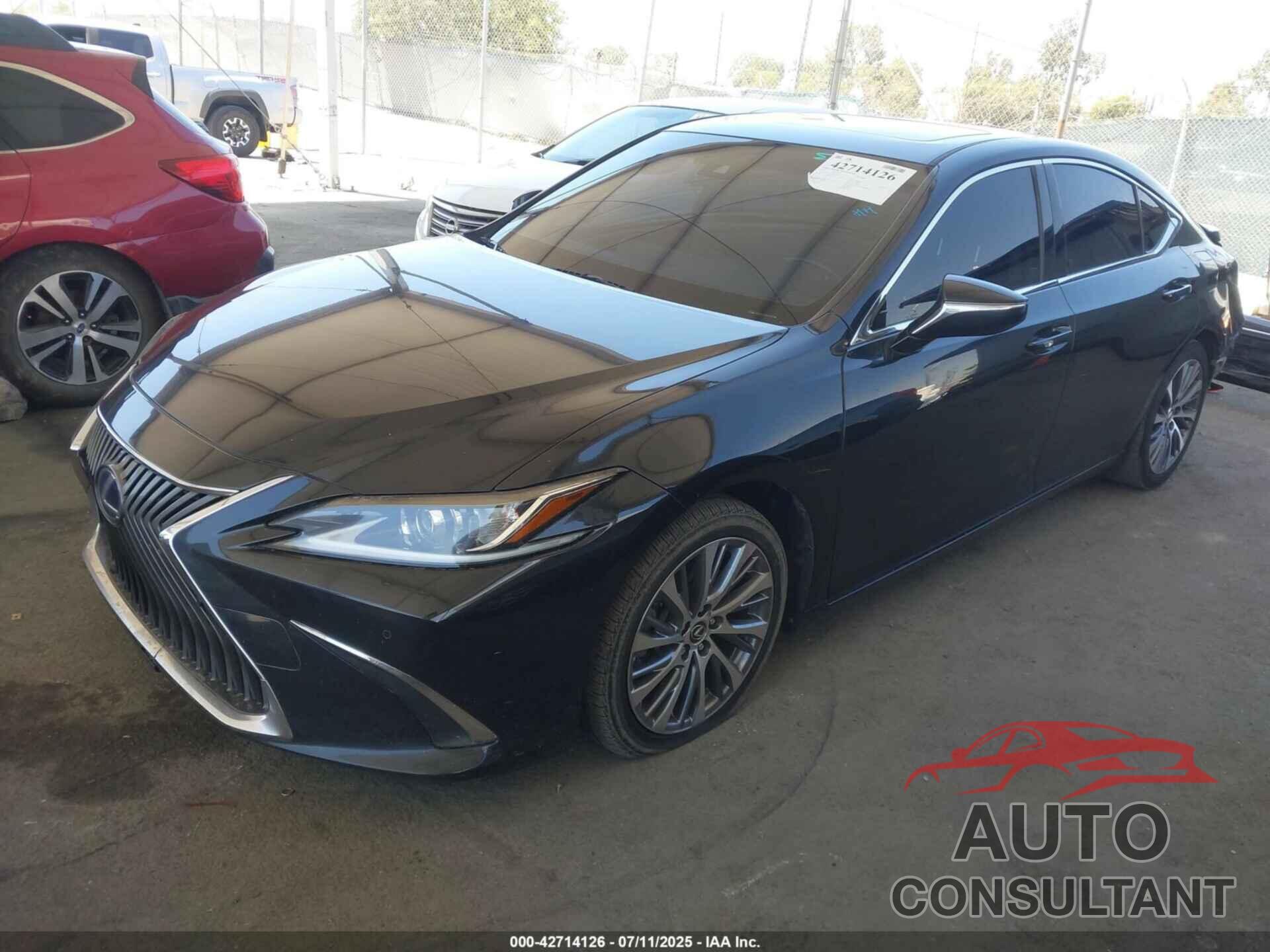 LEXUS ES 300H 2019 - JTHB21B13K2043784