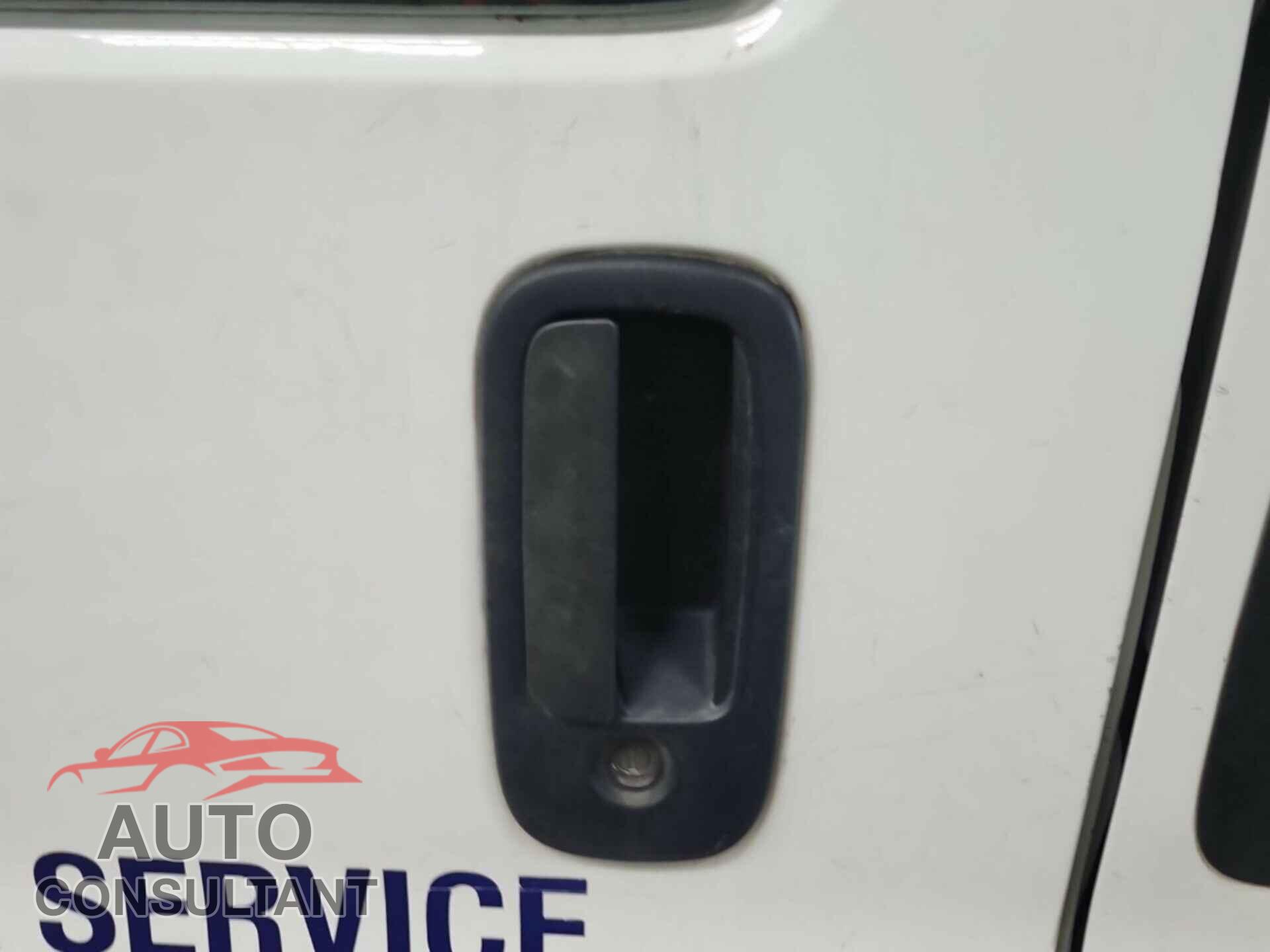 CHEVROLET EXPRESS G1500 2013 - 1GCSGAFXXD1173748