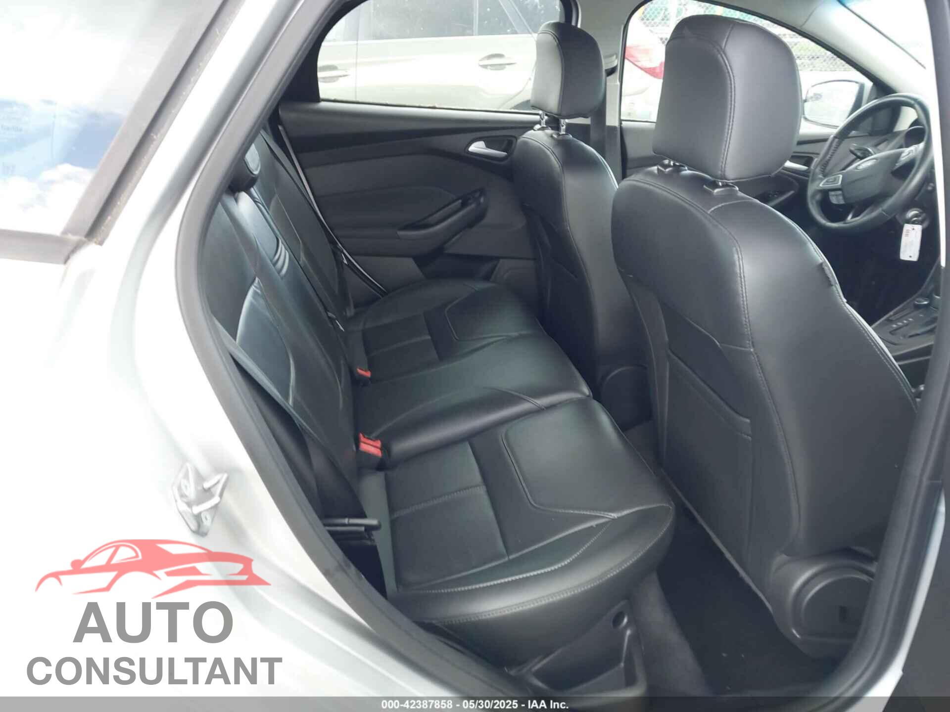 FORD FOCUS 2016 - 1FADP3K29GL210401