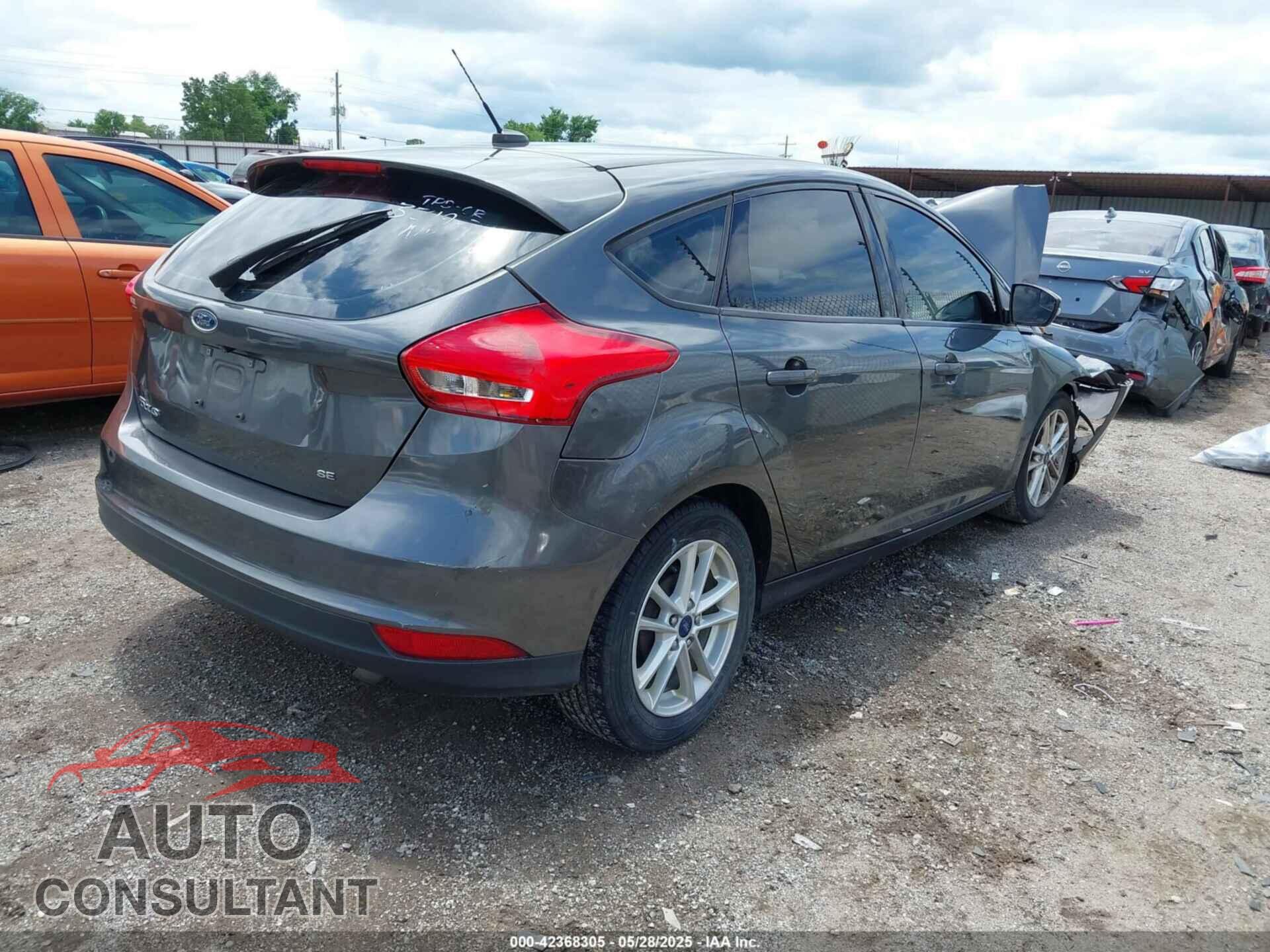 FORD FOCUS 2017 - 1FADP3K20HL325017
