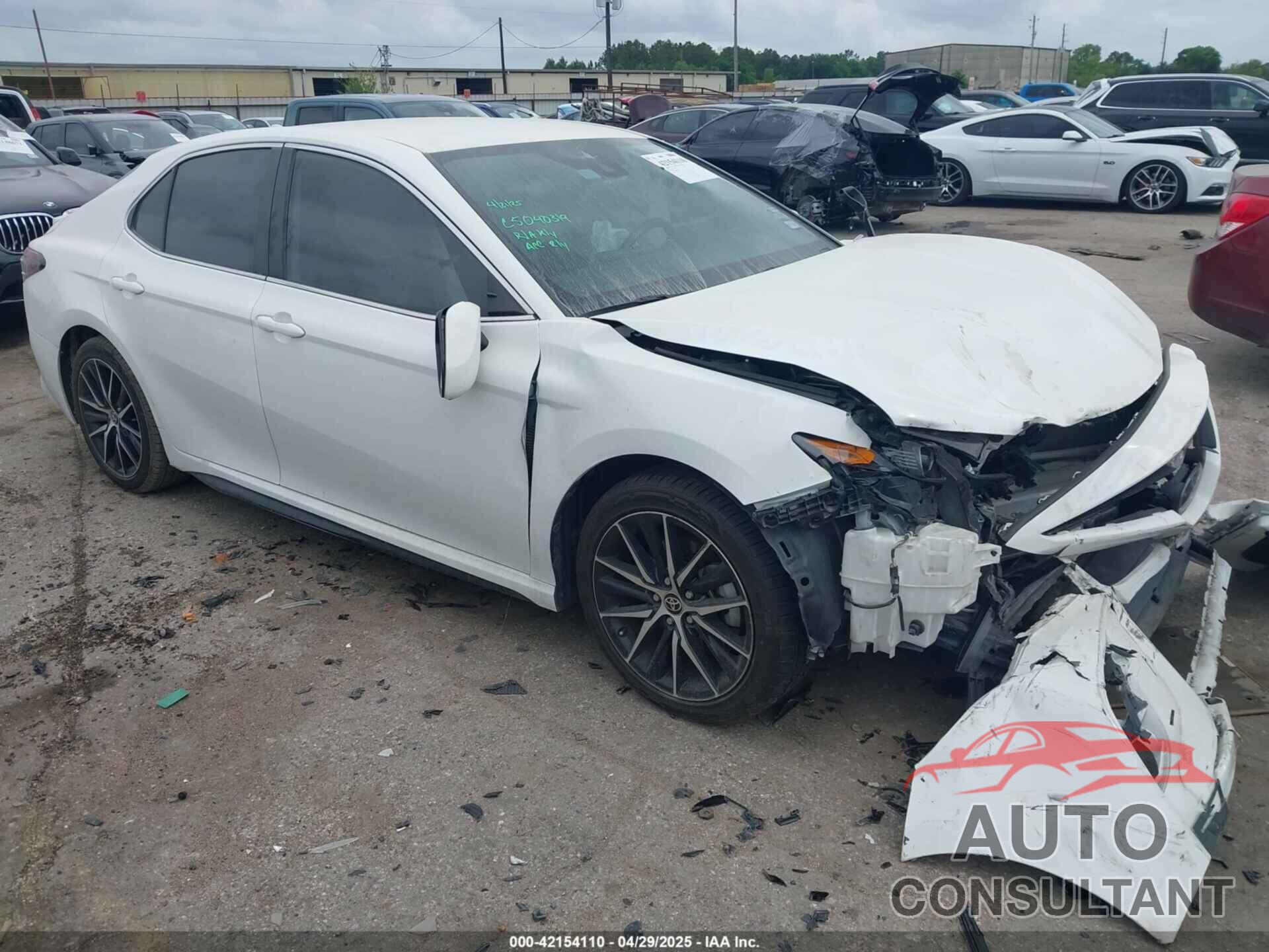 TOYOTA CAMRY 2022 - 4T1G11AK5NU660953