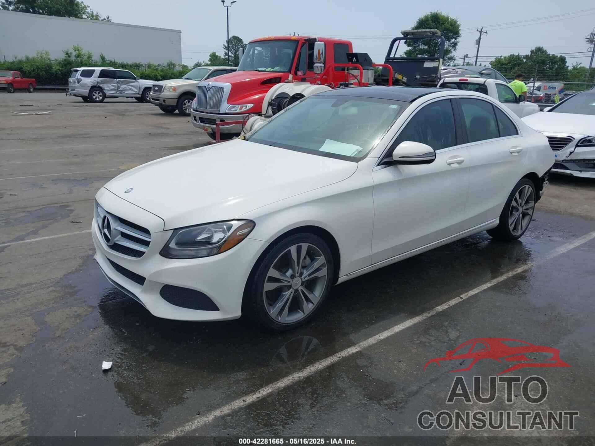 MERCEDES-BENZ C 300 2016 - 55SWF4JB8GU096616
