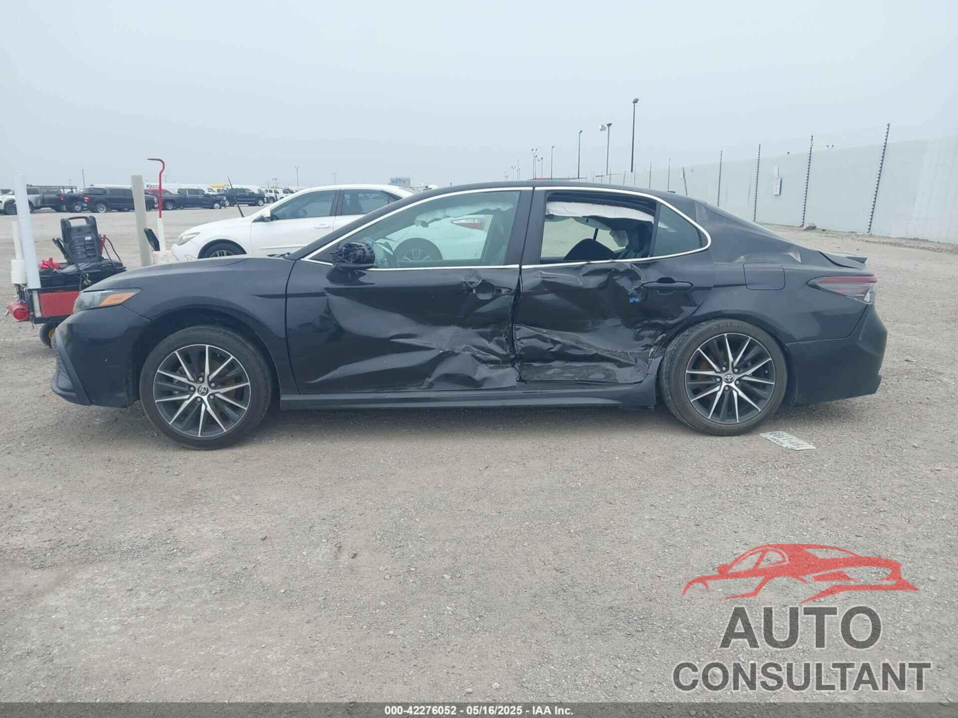 TOYOTA CAMRY 2021 - 4T1G11AK9MU473519