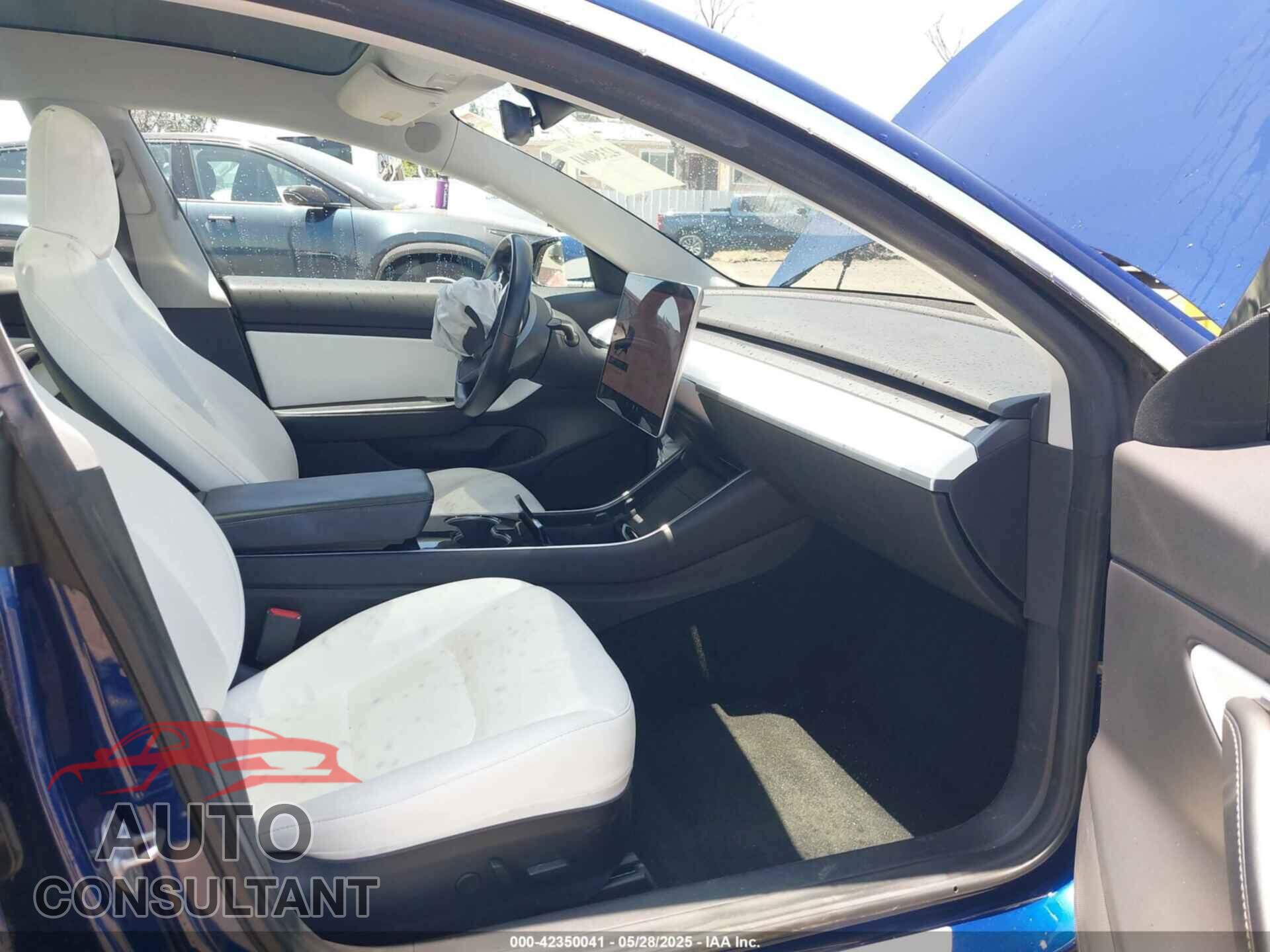 TESLA MODEL 3 2019 - 5YJ3E1EA6KF324452