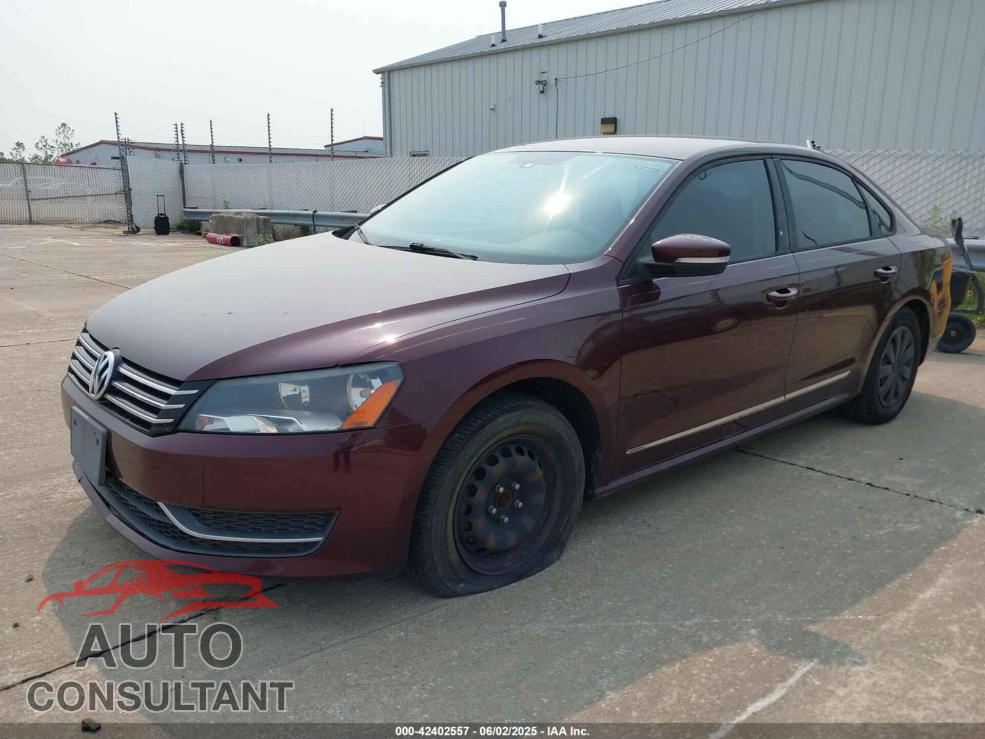 VOLKSWAGEN PASSAT 2013 - 1VWAP7A37DC021415