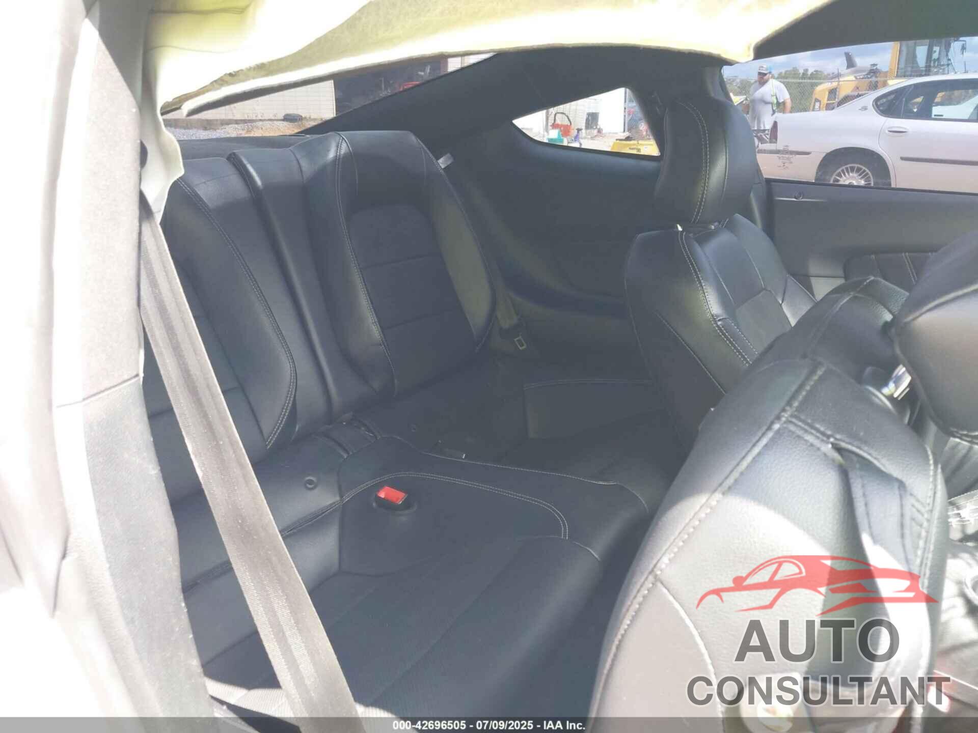 FORD MUSTANG 2019 - 1FA6P8CF0K5186381