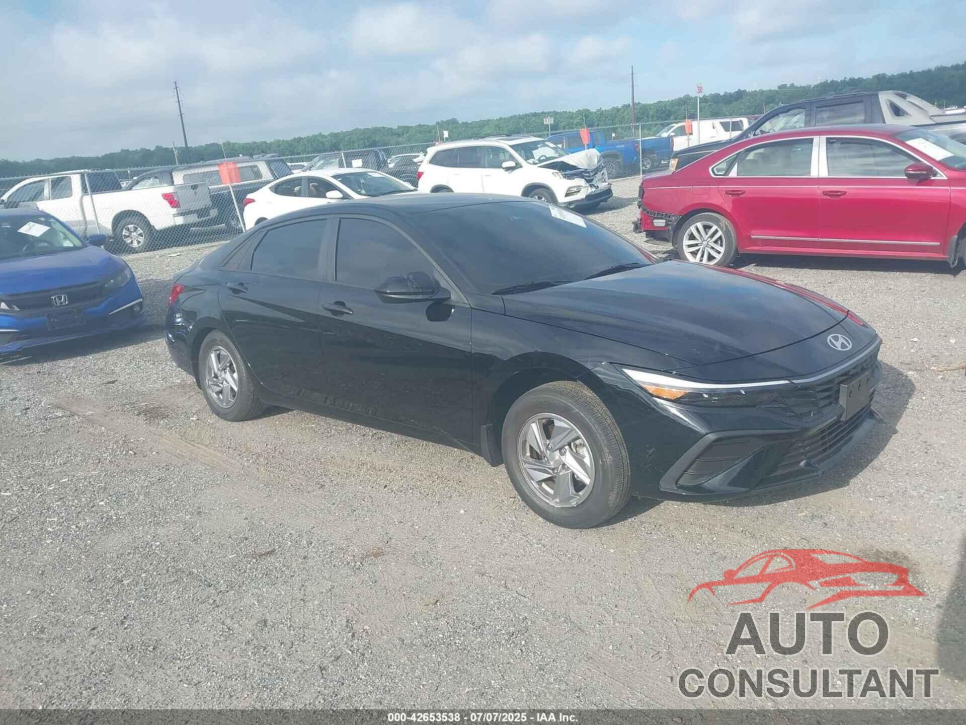 HYUNDAI ELANTRA 2024 - KMHLL4DG9RU758164