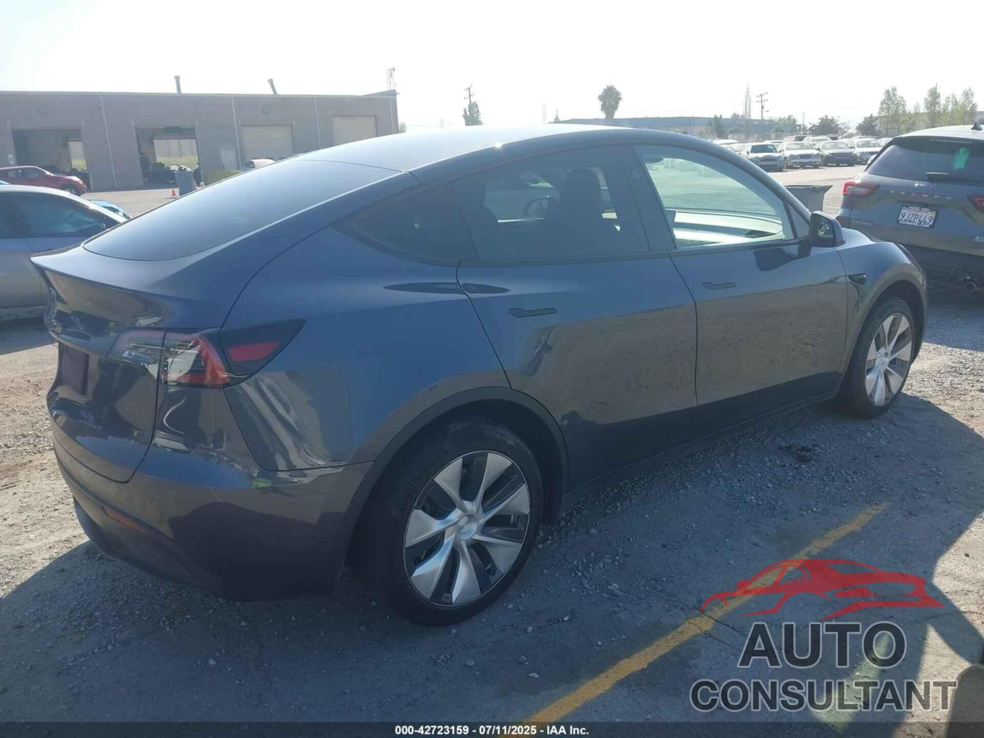 TESLA MODEL Y 2023 - 7SAYGDED4PF966724