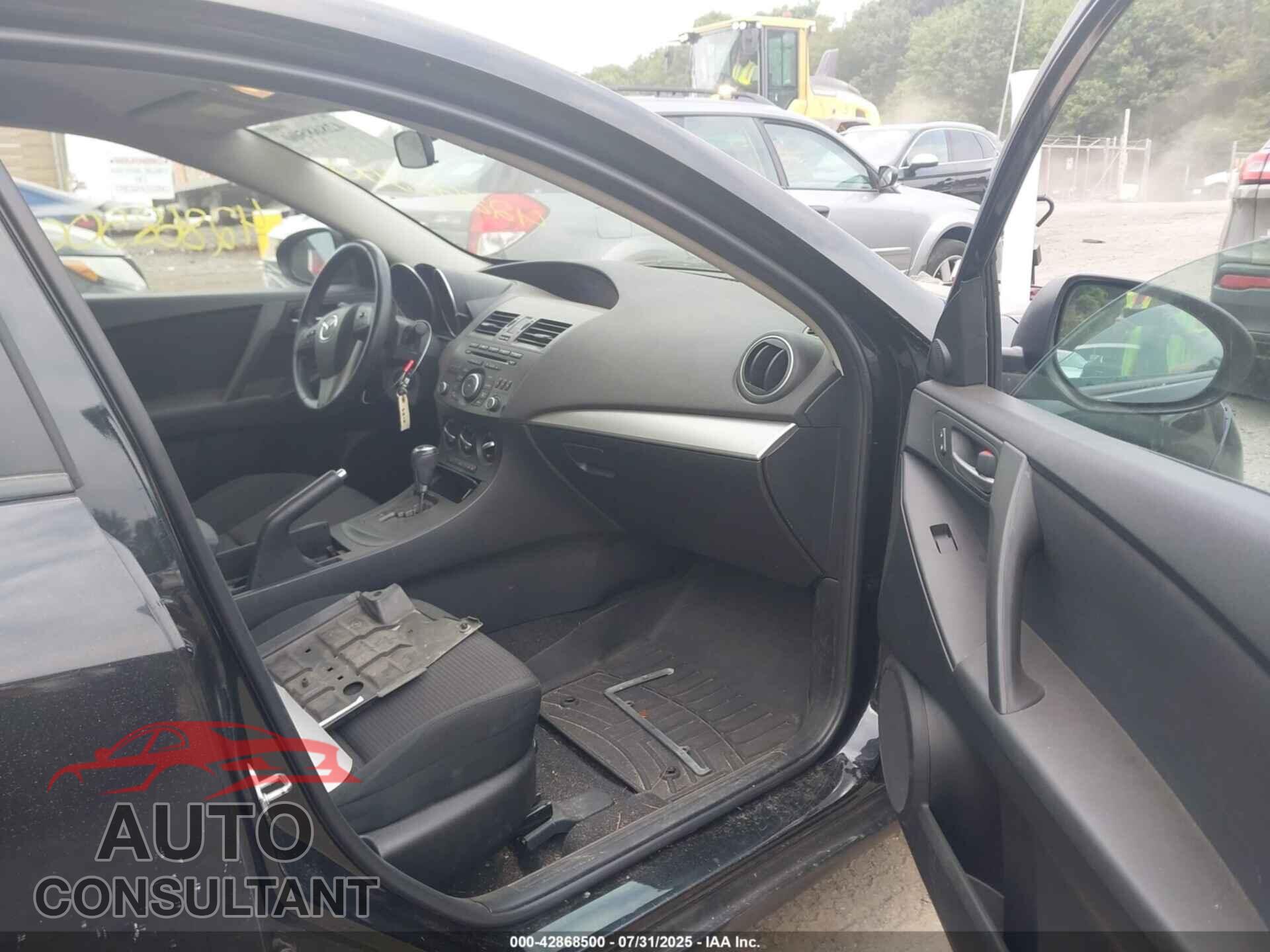 MAZDA MAZDA3 2012 - JM1BL1V84C1564530