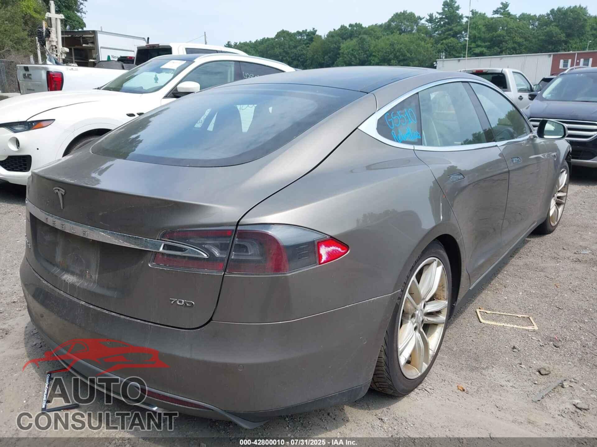 TESLA MODEL S 2015 - 5YJSA1E24FF104510