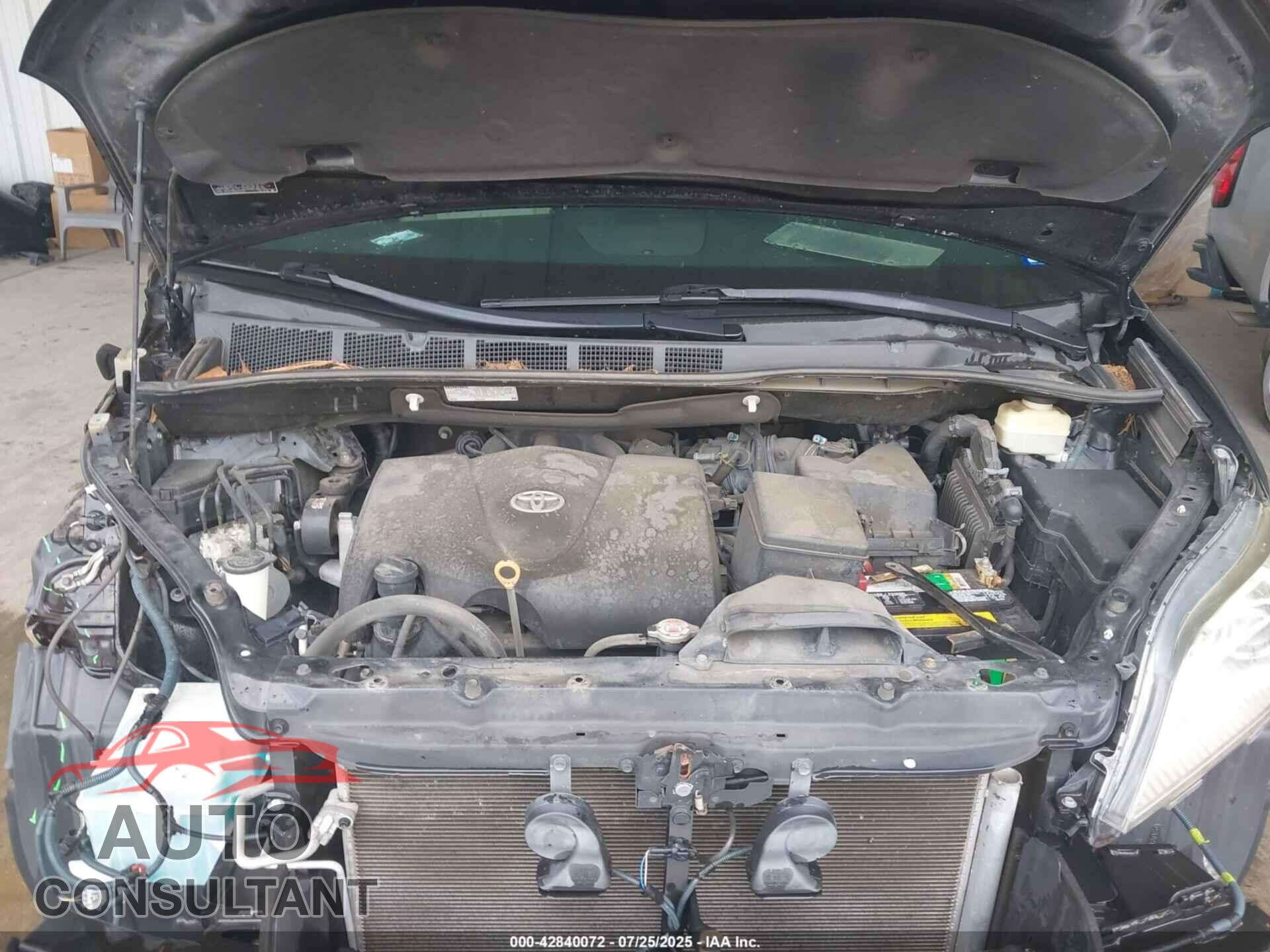 TOYOTA SIENNA 2017 - 5TDYZ3DC0HS898901
