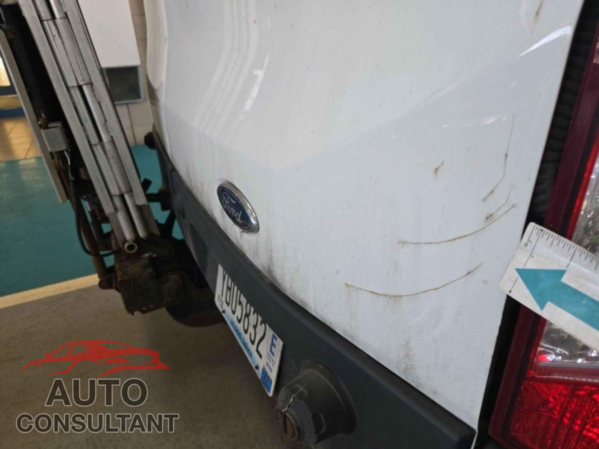 FORD TRANSIT 2017 - 1FTYR2XM2HKB48812