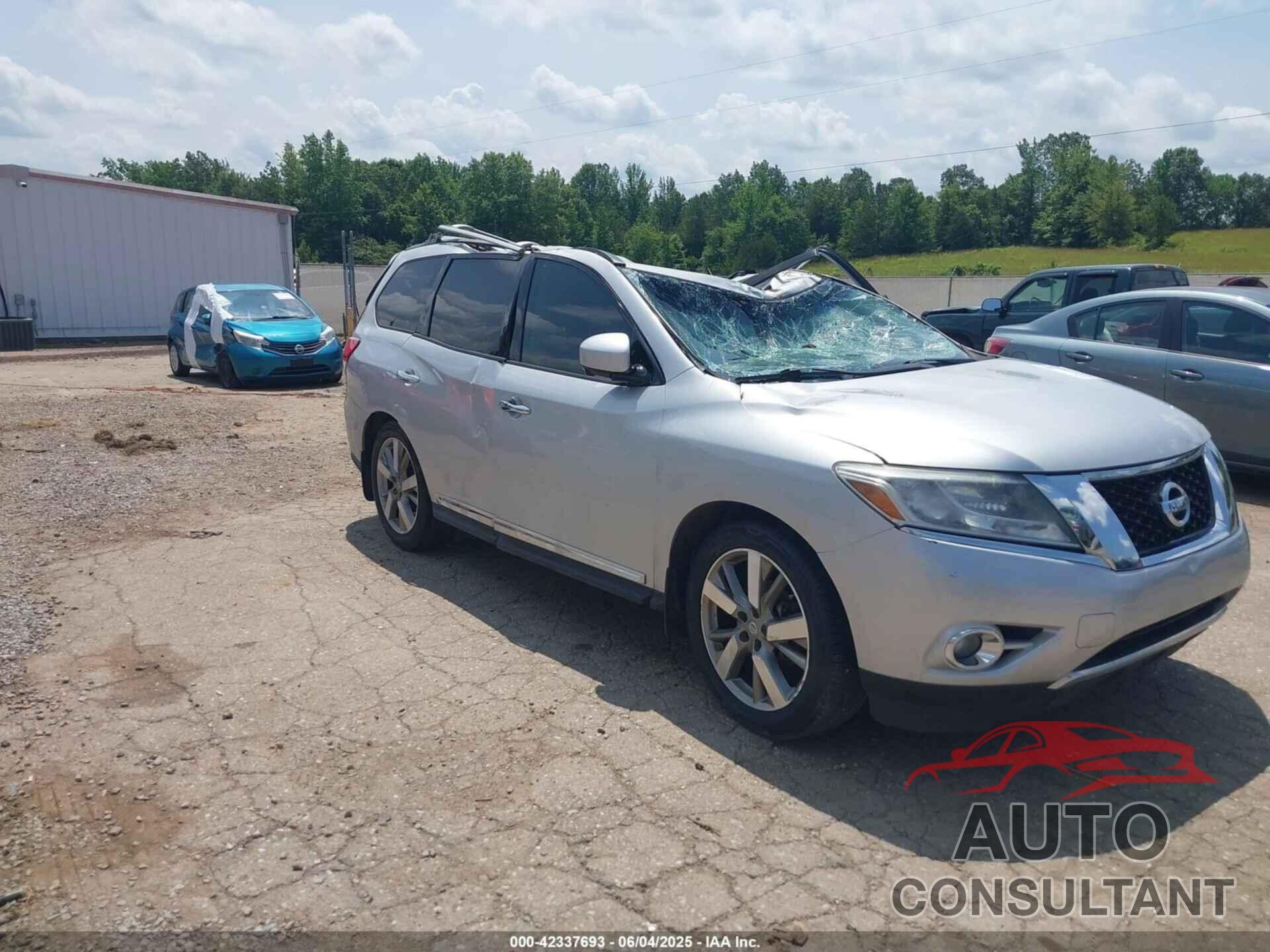 NISSAN PATHFINDER 2016 - 5N1AR2MN1GC648124