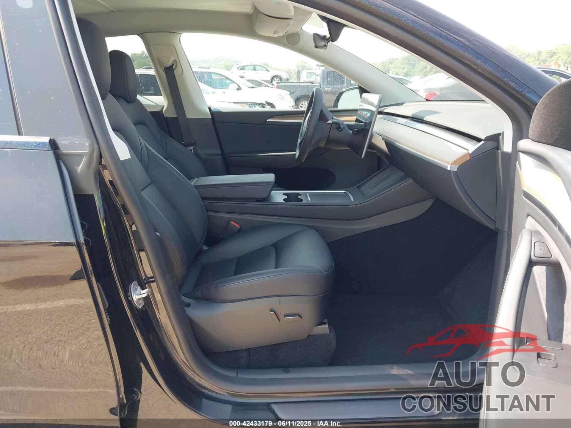 TESLA MODEL Y 2023 - 7SAYGDEEXPA179735