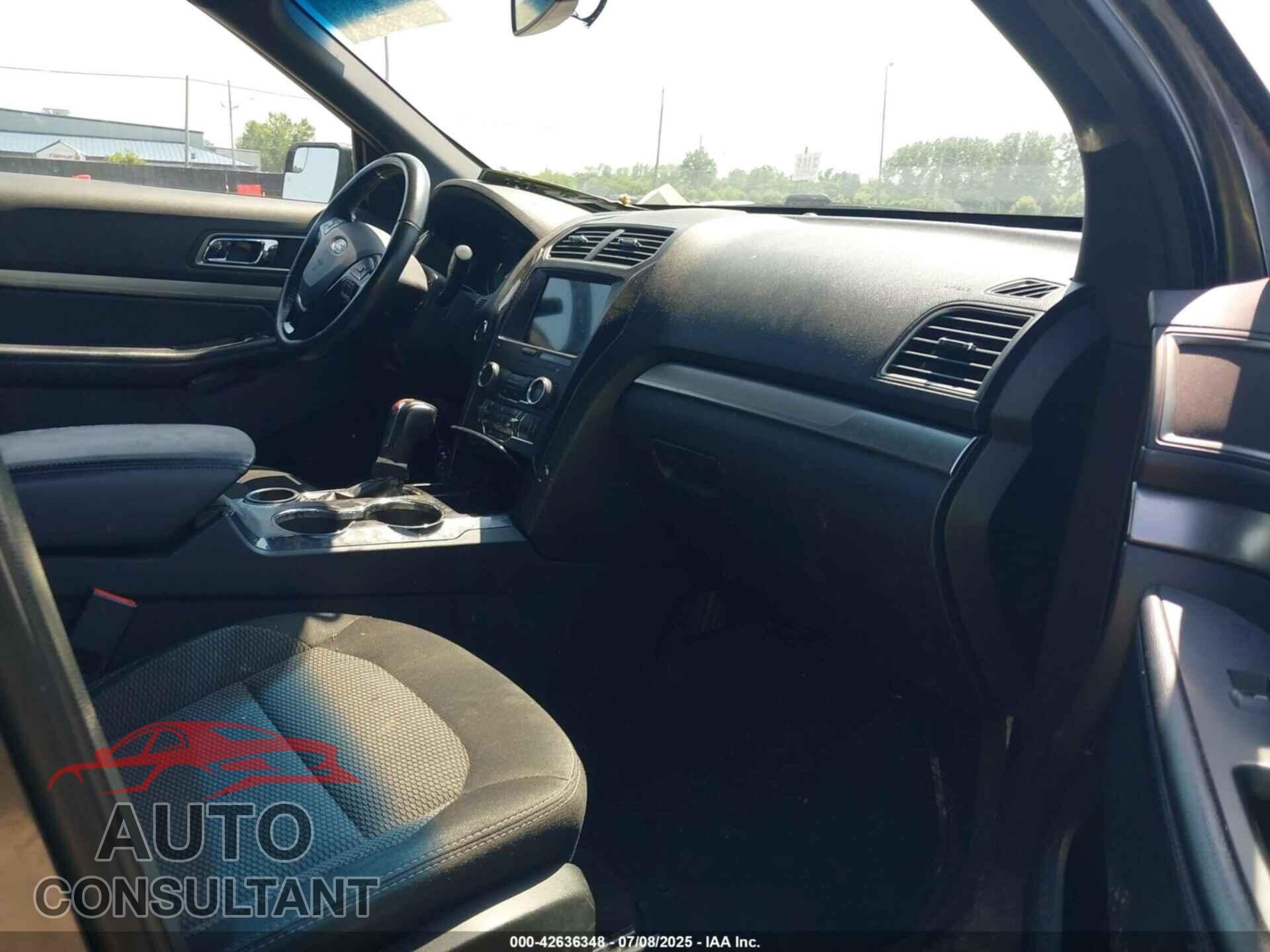 FORD EXPLORER 2018 - 1FM5K7D83JGA34902