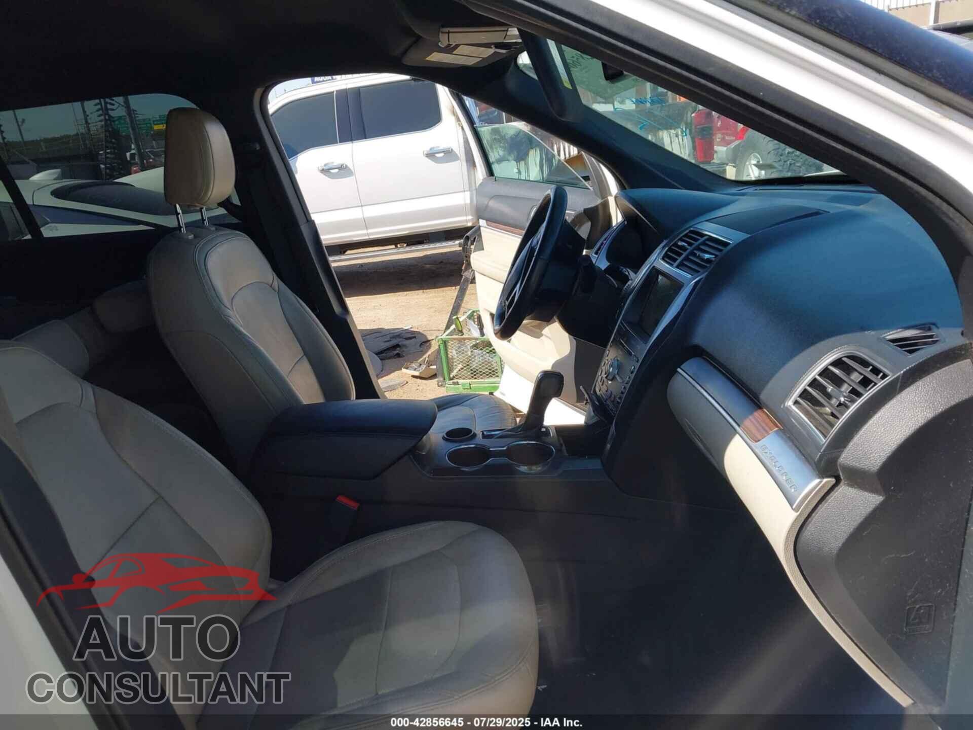 FORD EXPLORER 2018 - 1FM5K7F82JGB74971