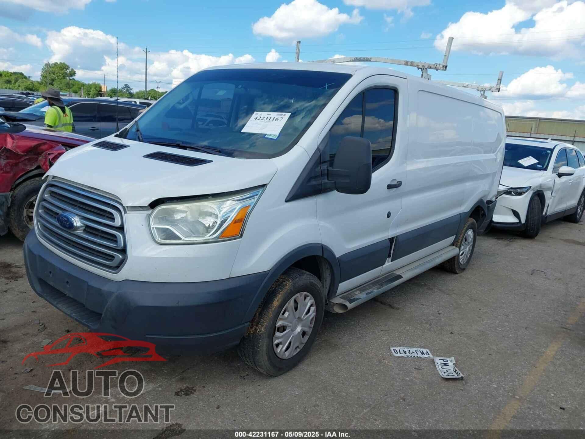 FORD TRANSIT-250 2015 - 1FTNR1ZM3FKB02963
