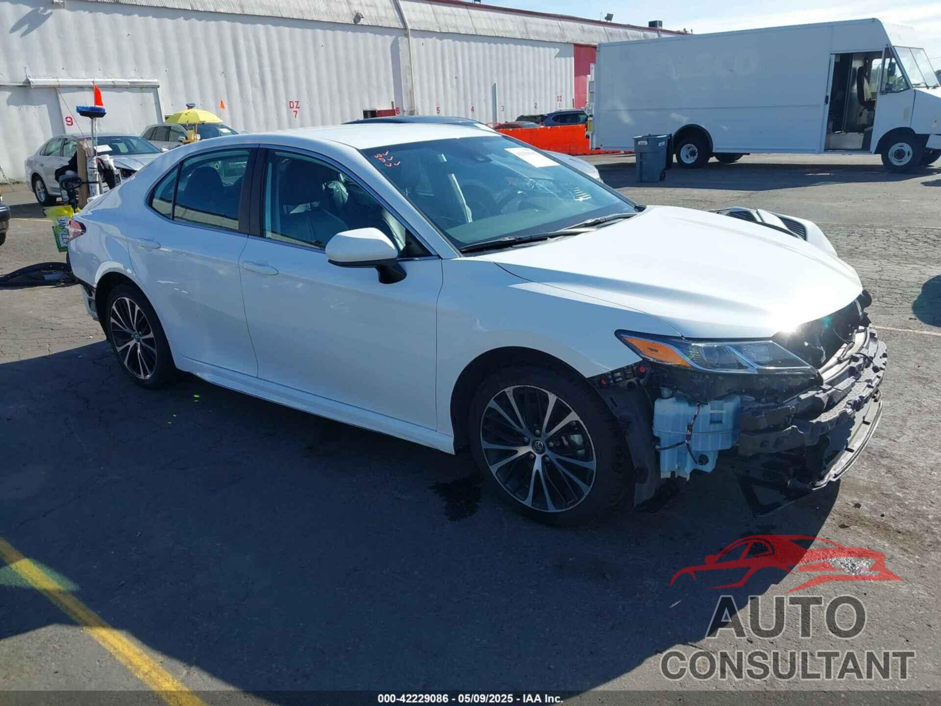 TOYOTA CAMRY 2020 - 4T1G11AK1LU935036