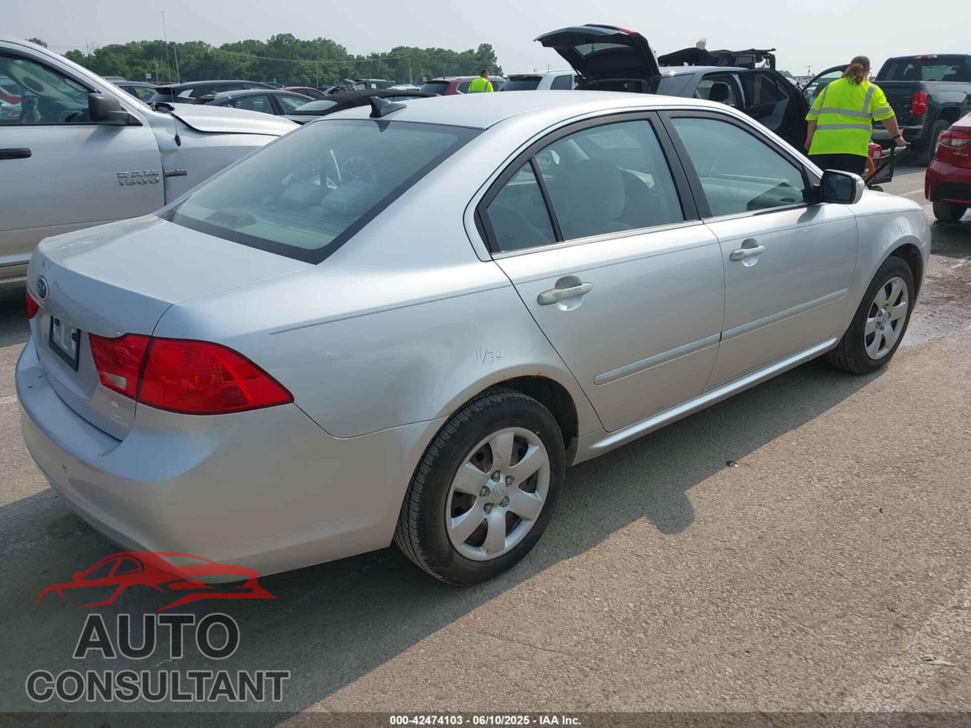 KIA OPTIMA 2010 - KNAGG4A88A5436604