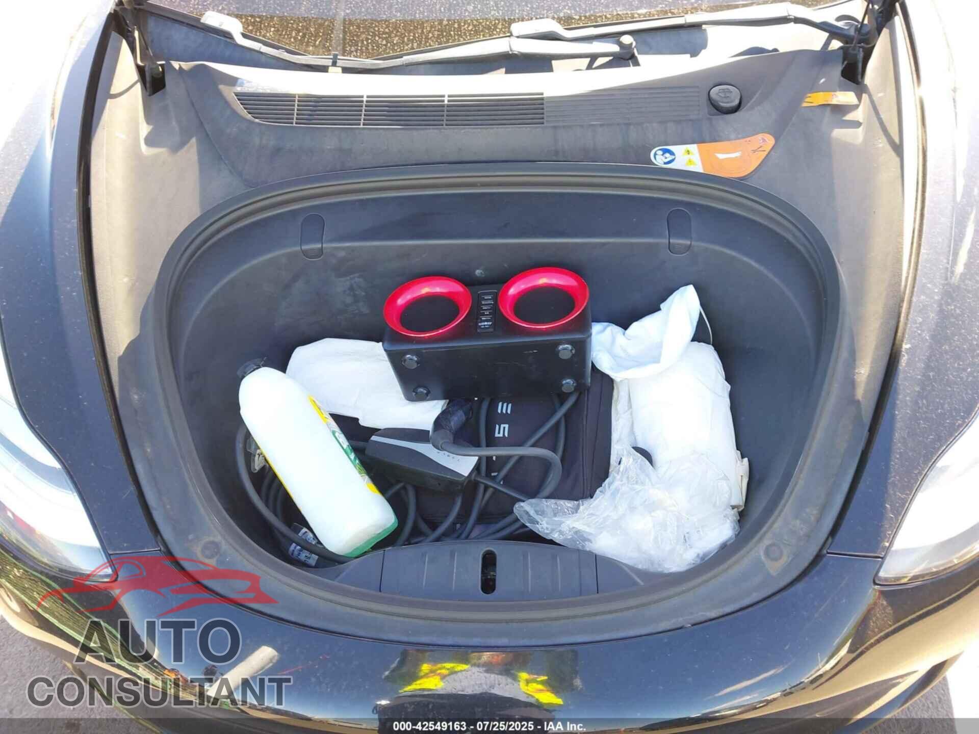 TESLA MODEL 3 2017 - 5YJ3E1EA5HF000563
