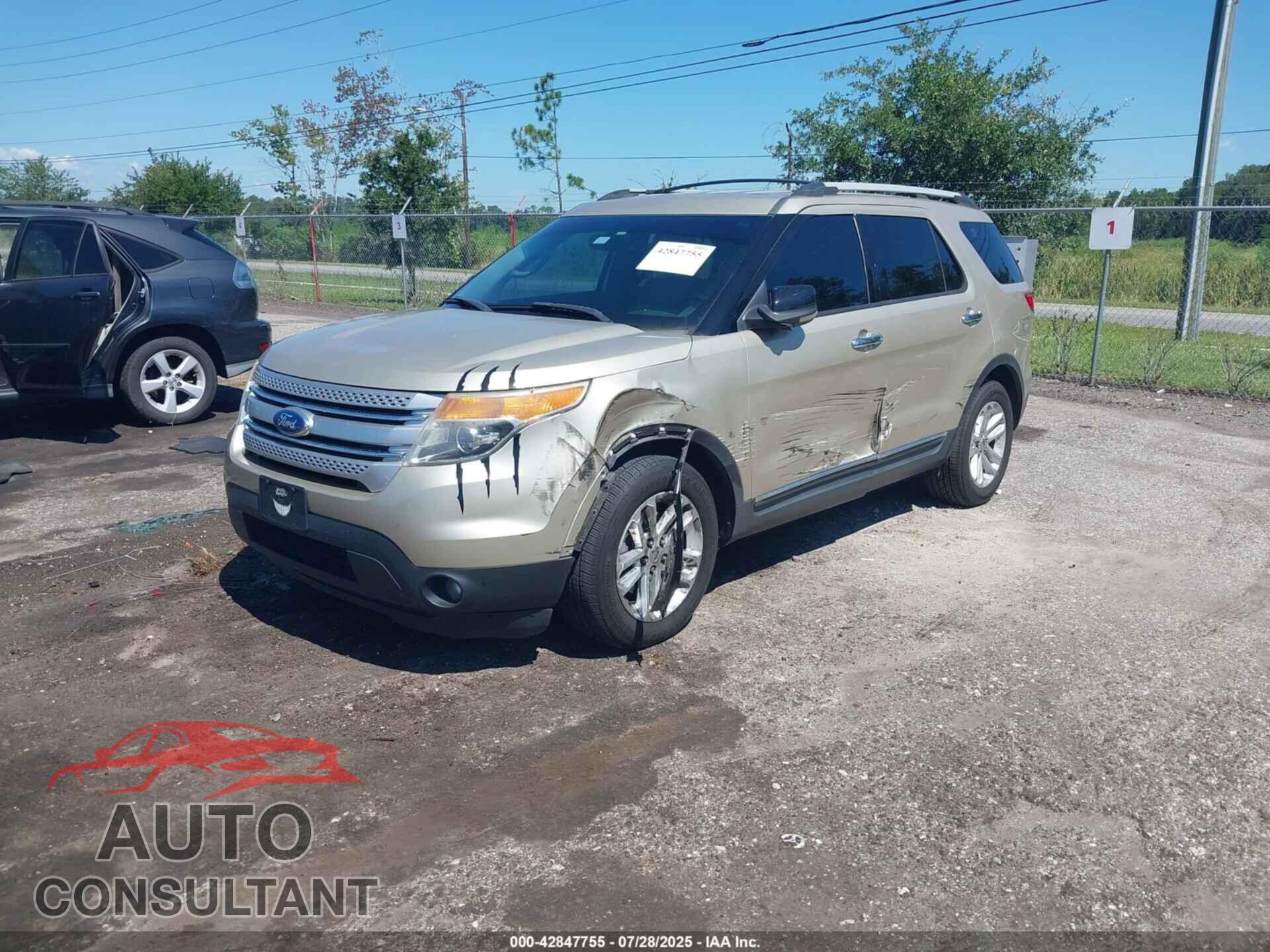 FORD EXPLORER 2011 - 1FMHK7D89BGA55736