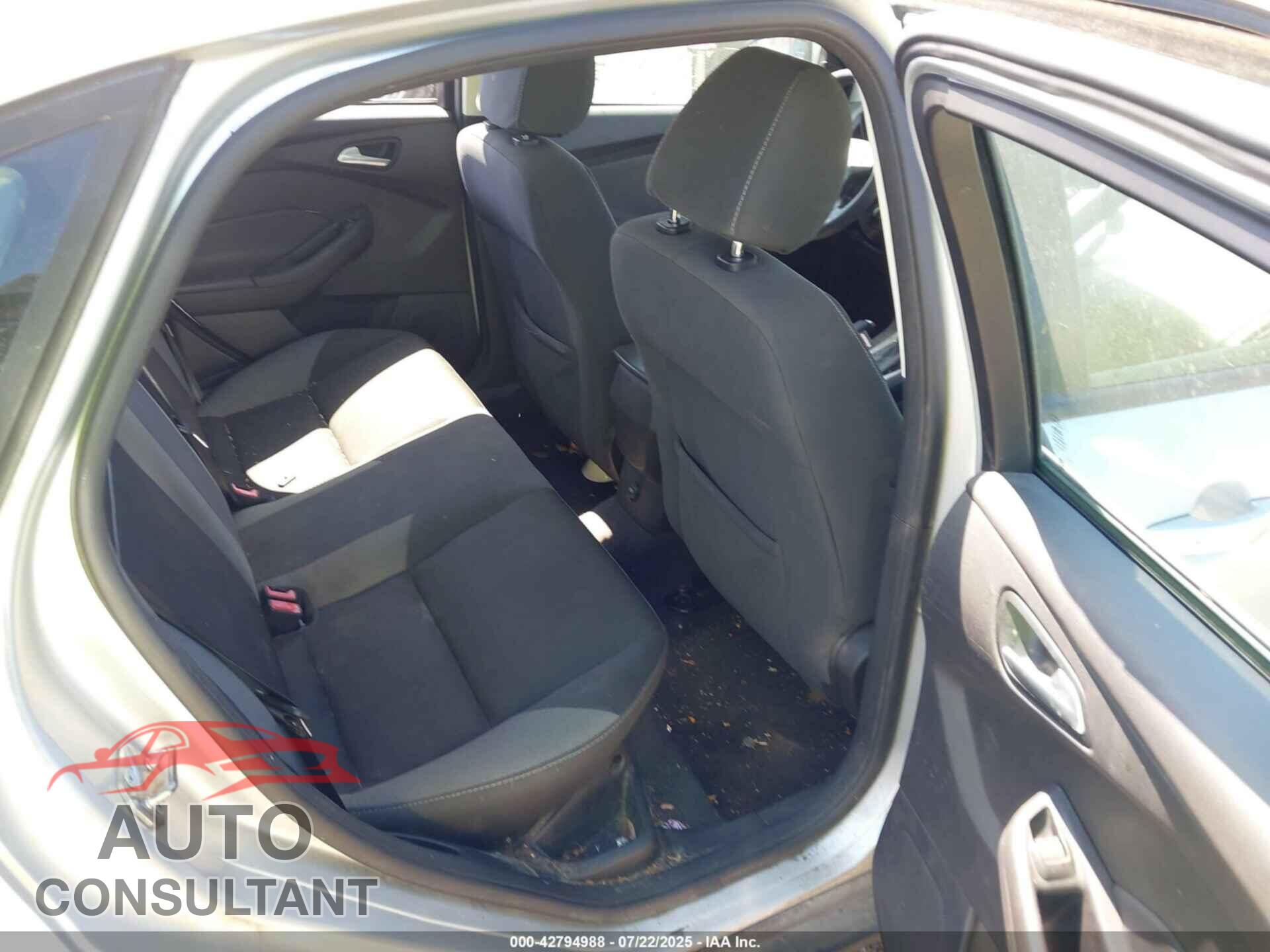 FORD FOCUS 2014 - 1FADP3F22EL441602
