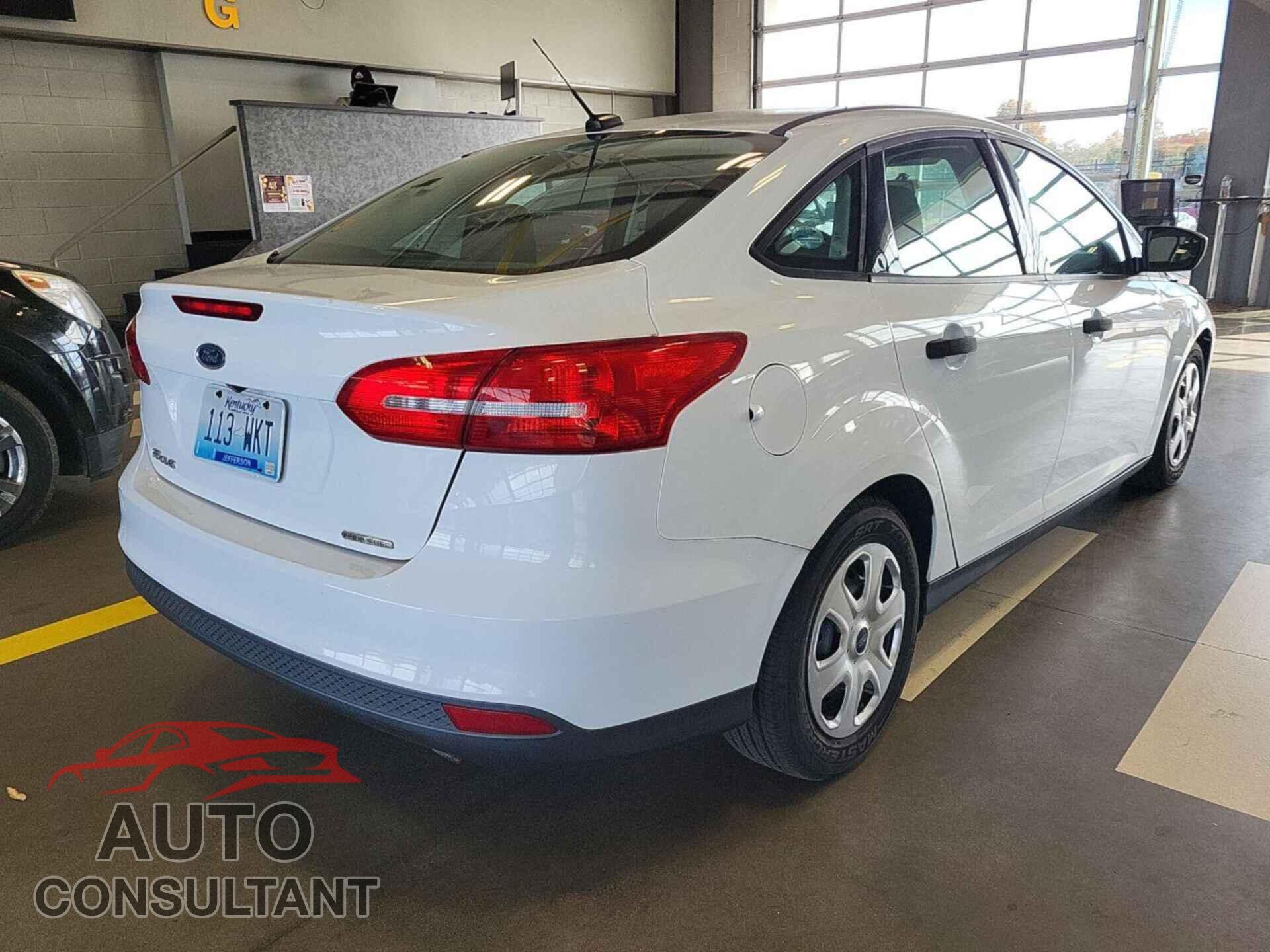FORD FOCUS 2016 - 1FADP3E2XGL226067