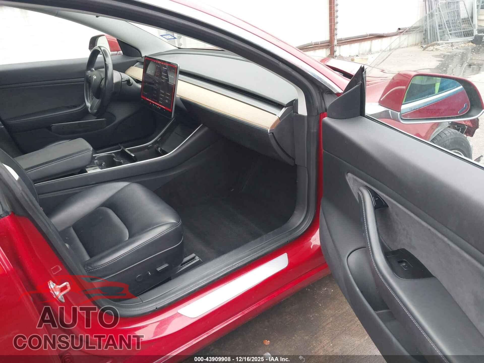 TESLA MODEL 3 2018 - 5YJ3E1EB3JF114656