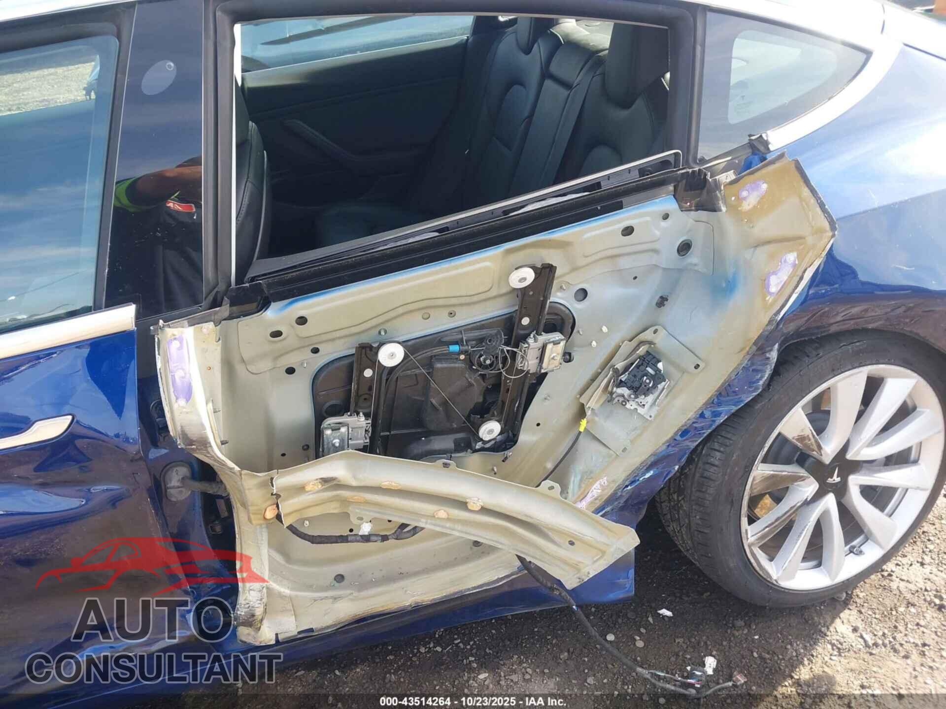 TESLA MODEL 3 2020 - 5YJ3E1EB0LF620626