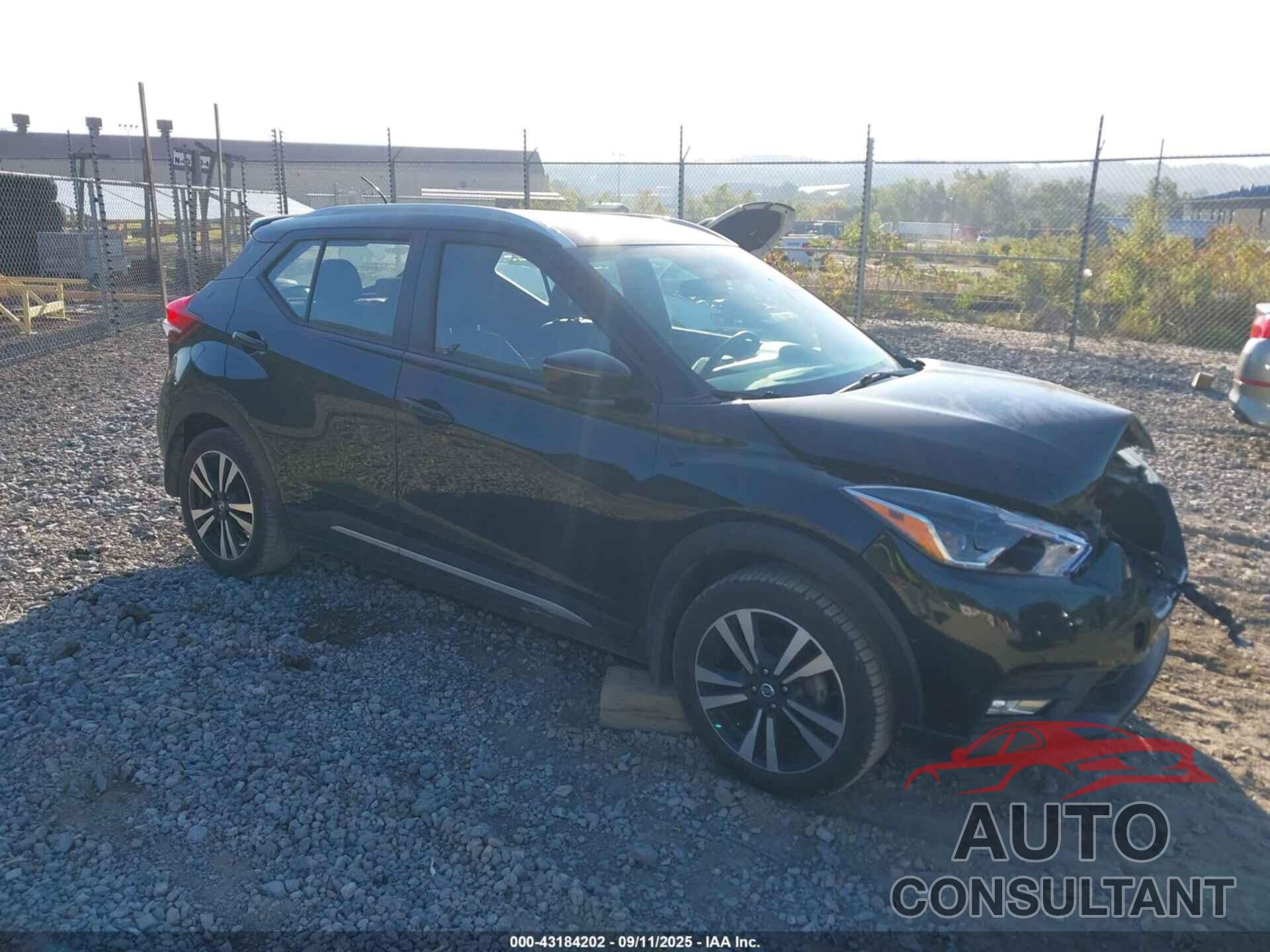 NISSAN KICKS 2018 - 3N1CP5CU3JL512699