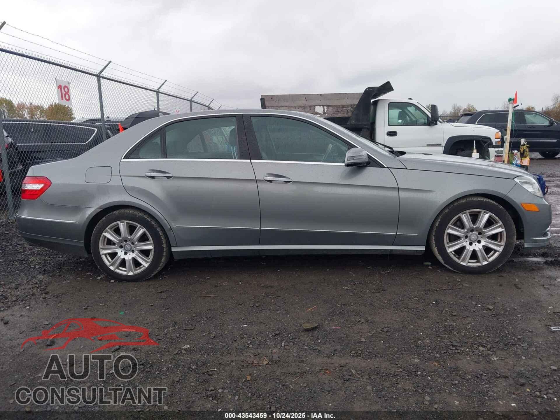 MERCEDES-BENZ E 2013 - WDDHF8JB2DA732085