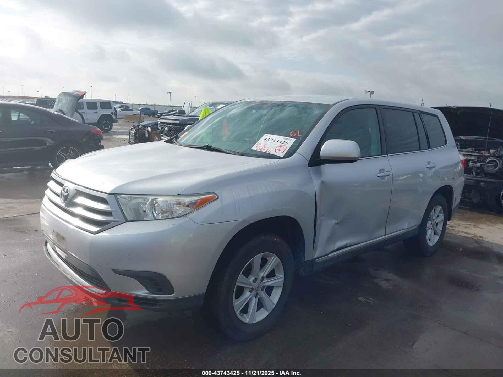 TOYOTA HIGHLANDER 2013 - 5TDBK3EH0DS182935