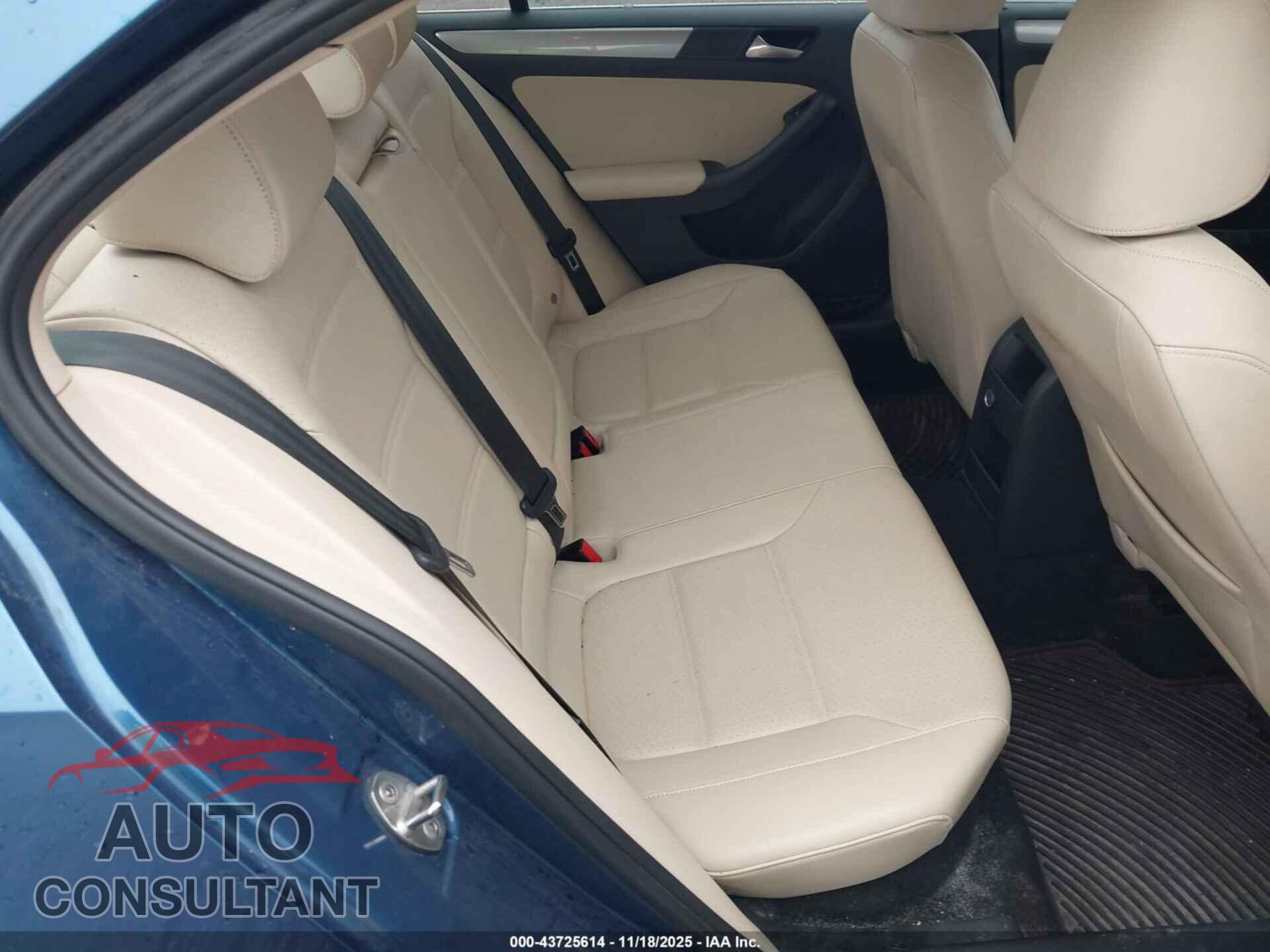 VOLKSWAGEN JETTA 2017 - 3VWDB7AJ1HM378751