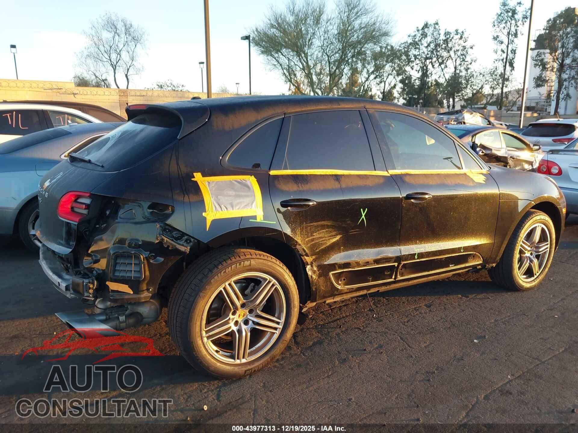 PORSCHE MACAN 2015 - WP1AB2A57FLB57003