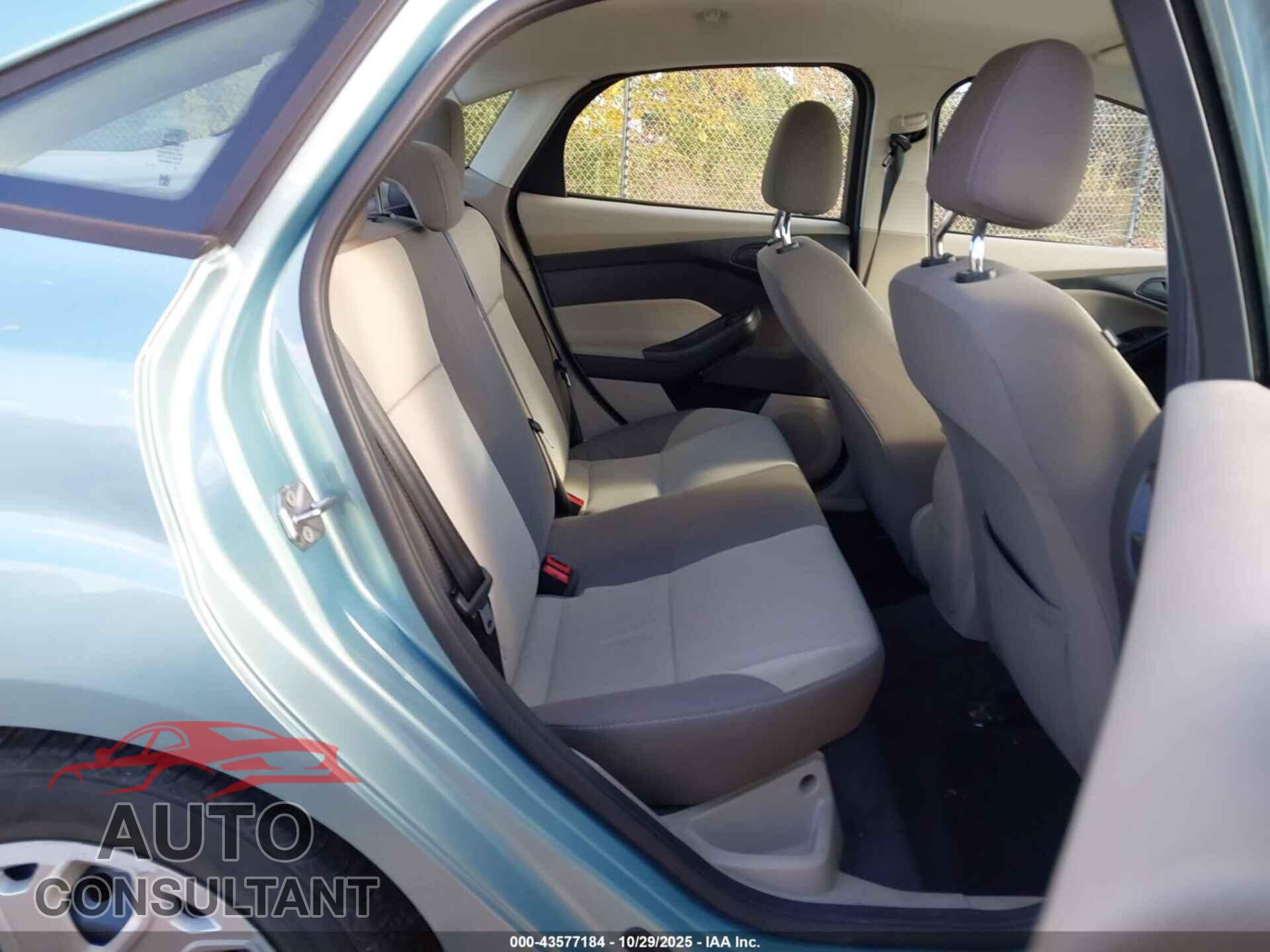 FORD FOCUS 2012 - 1FAHP3F27CL323348