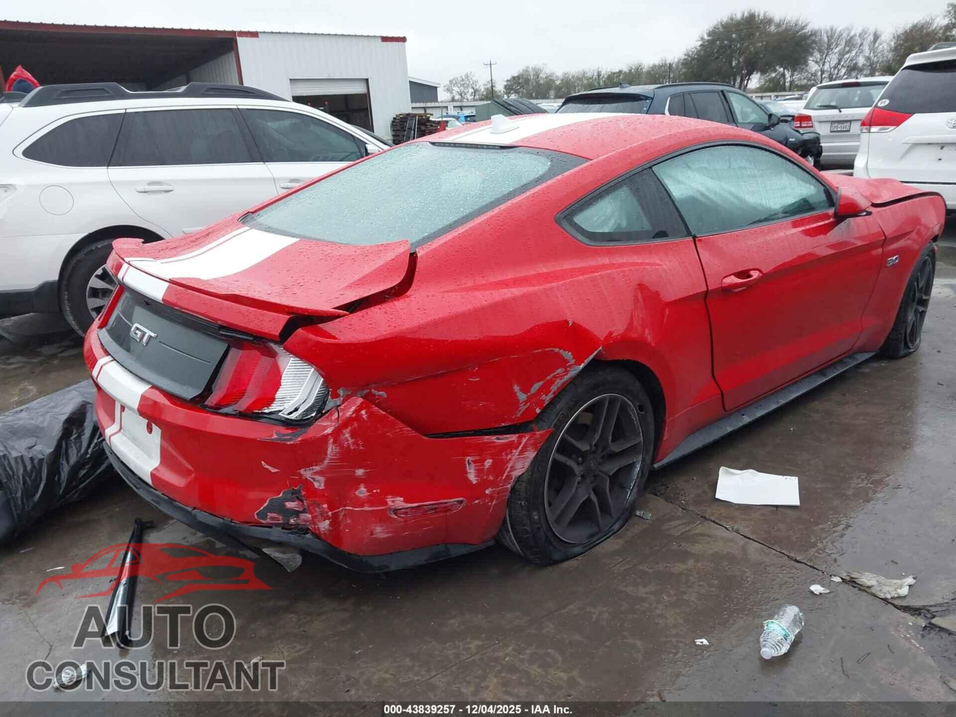 FORD MUSTANG 2021 - 1FA6P8CF7M5117173