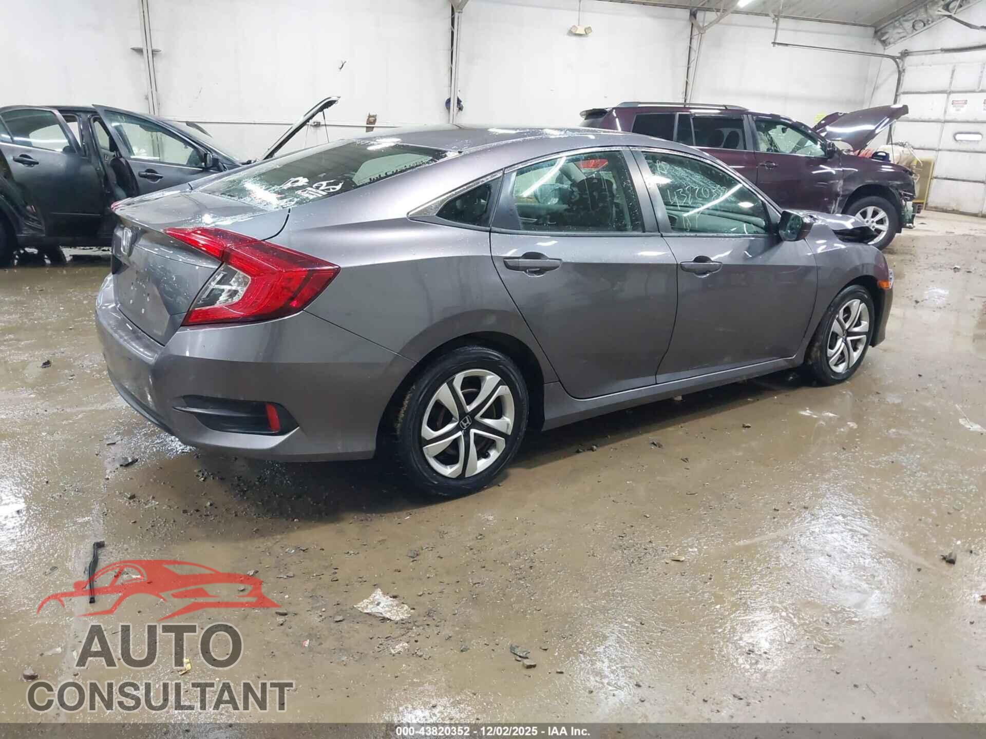HONDA CIVIC 2018 - 19XFC2E55JE034560