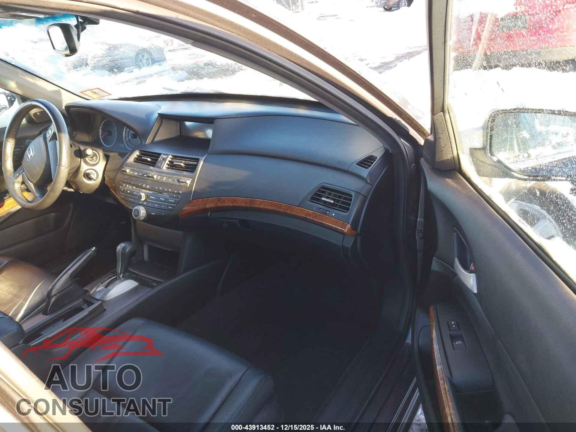 HONDA ACCORD 2012 - 1HGCP3F88CA037577