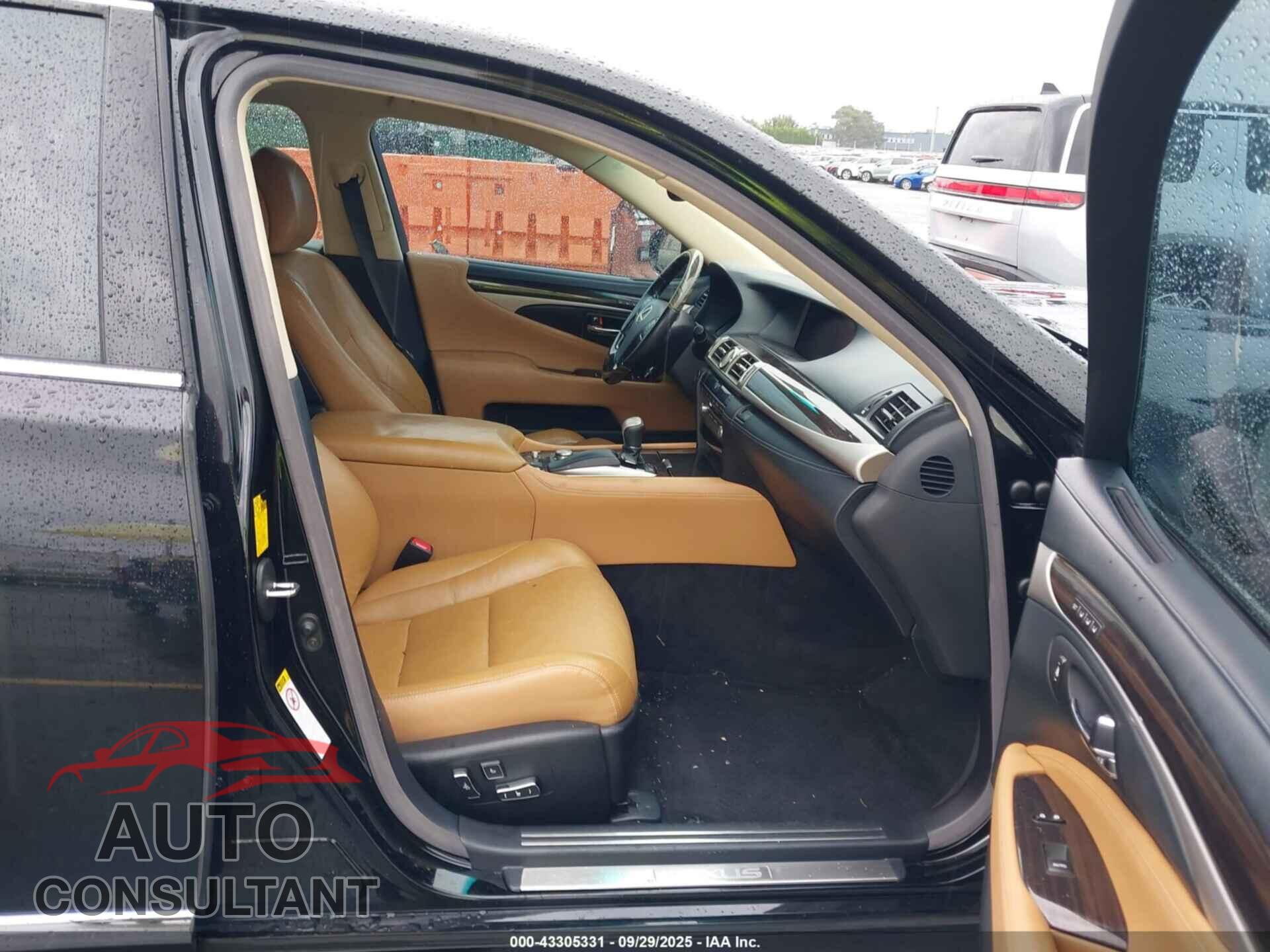 LEXUS LS 460 2013 - JTHCL5EF2D5018392