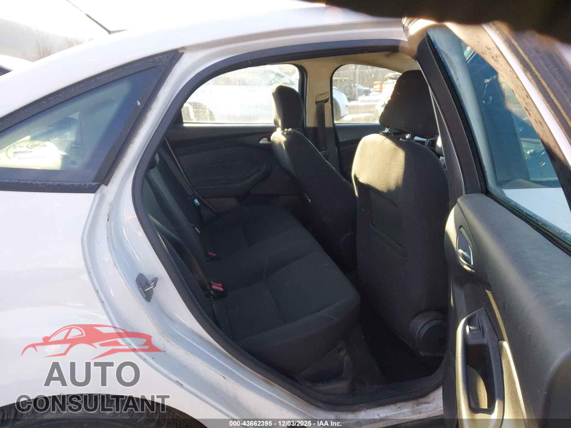 FORD FOCUS 2016 - 1FADP3F25GL248430