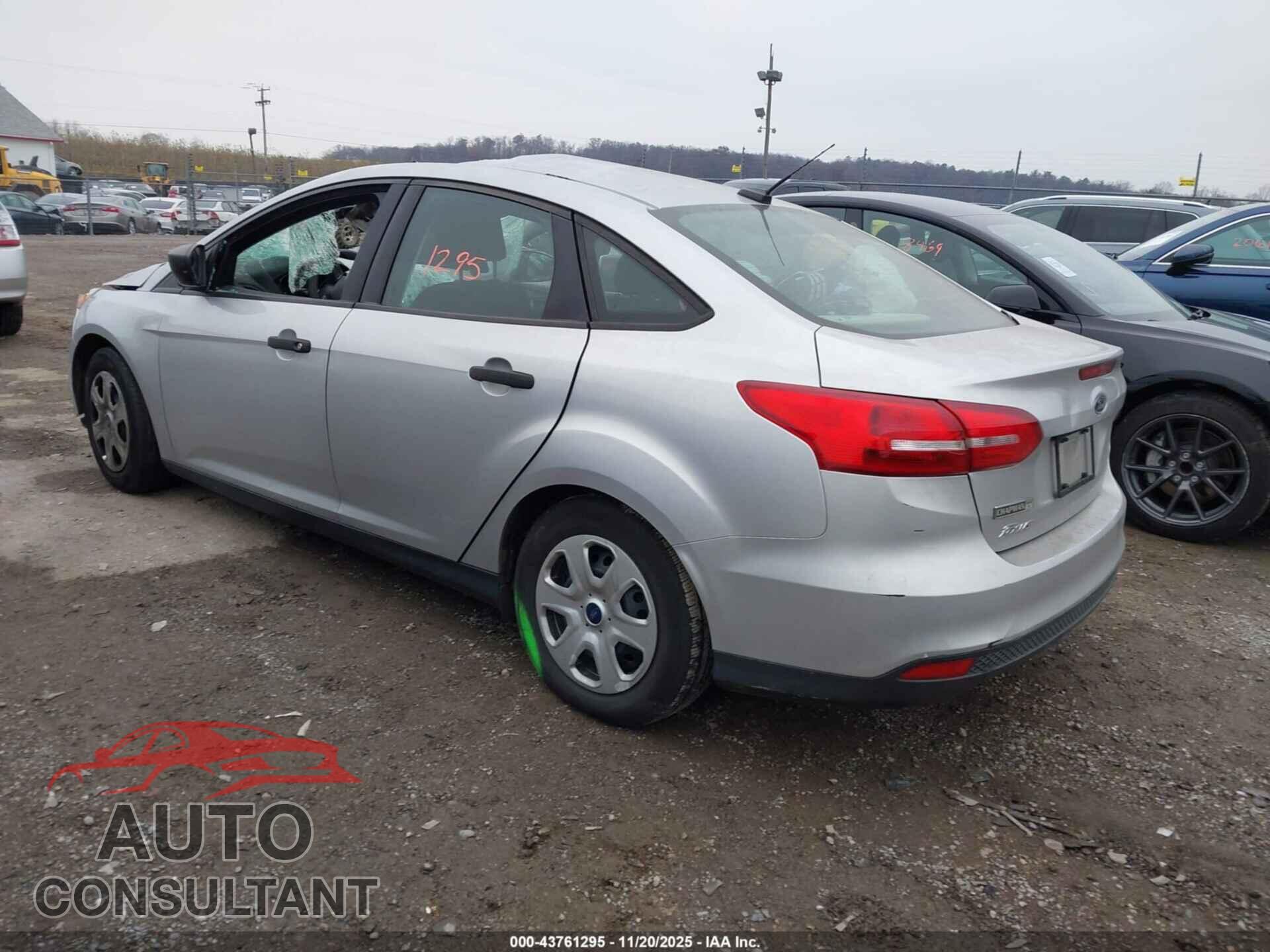 FORD FOCUS 2017 - 1FADP3E25HL293760