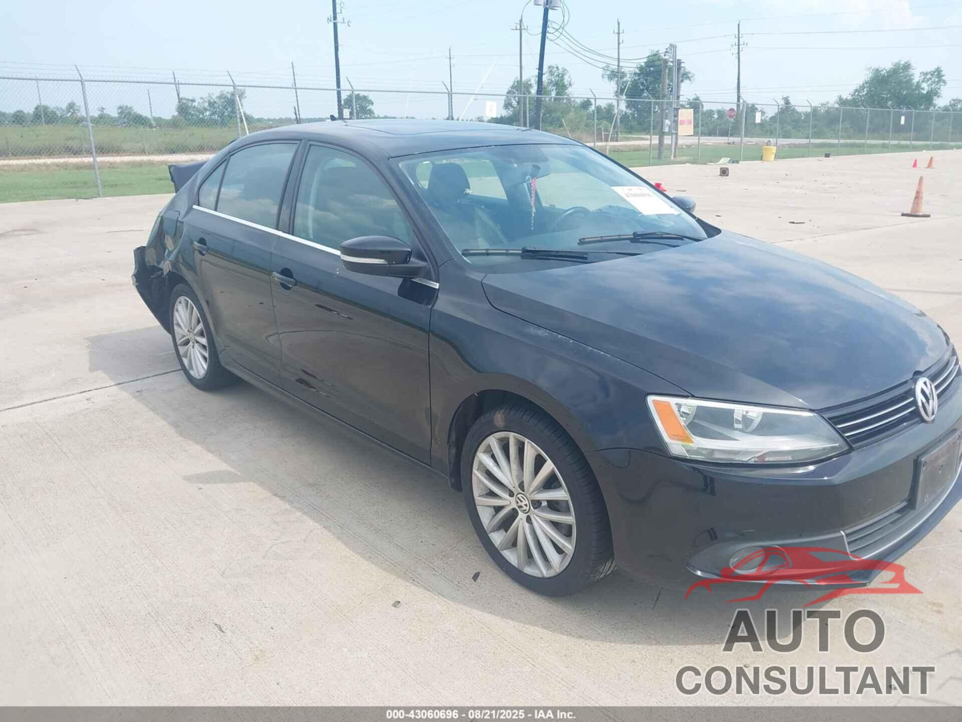 VOLKSWAGEN JETTA 2013 - 3VWLX7AJ4DM374748