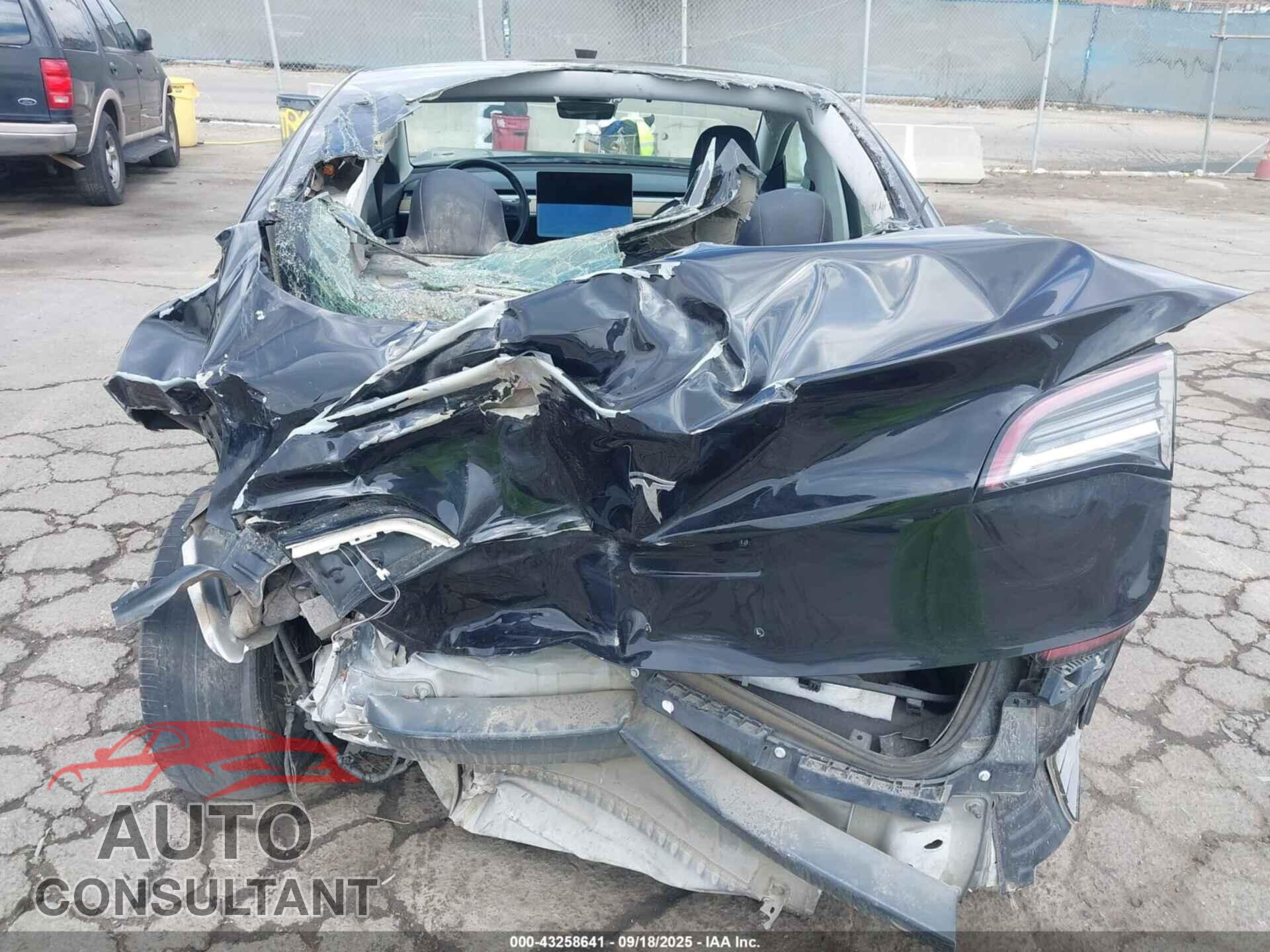 TESLA MODEL 3 2018 - 5YJ3E1EA4JF070268
