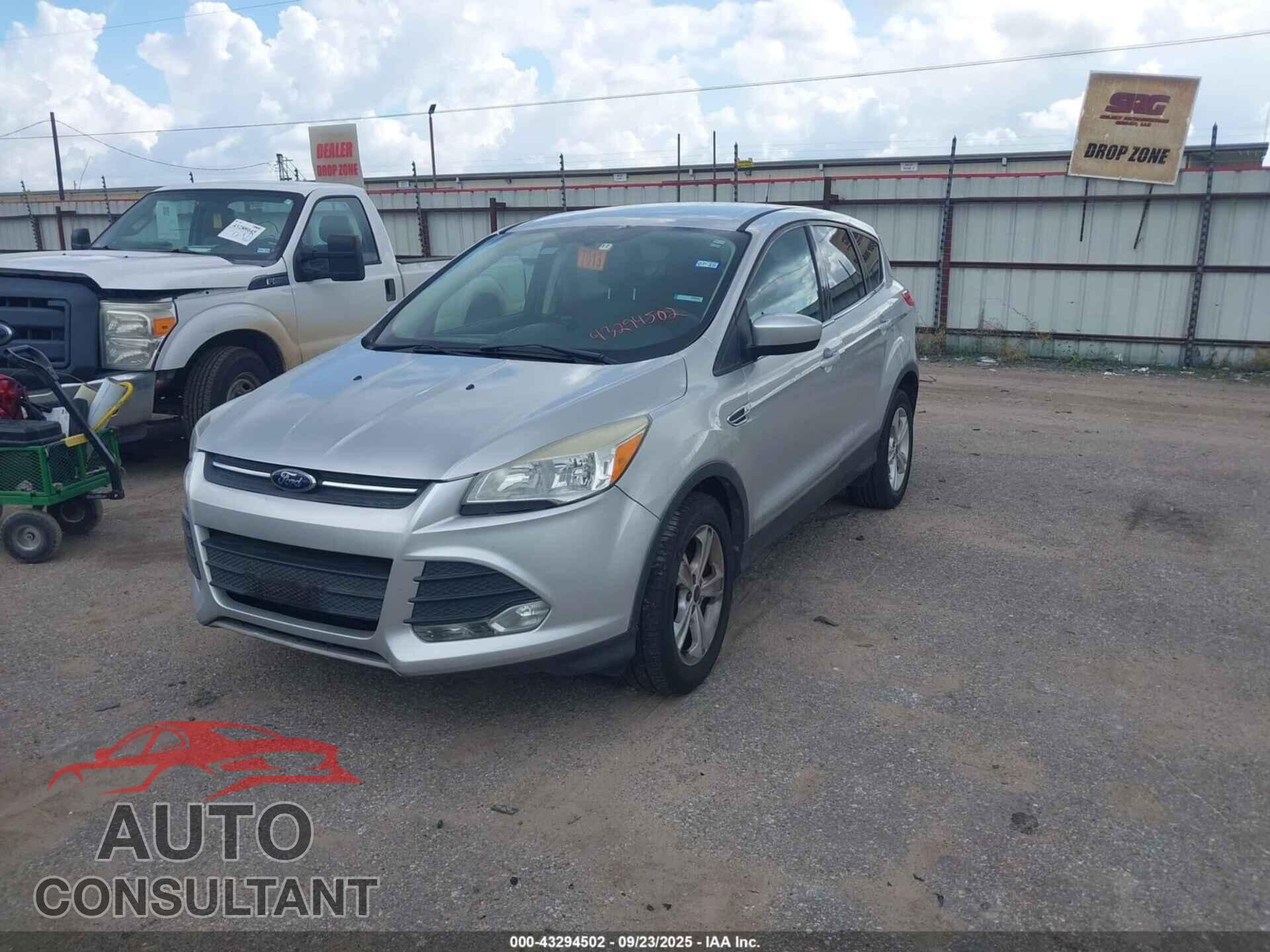 FORD ESCAPE 2014 - 1FMCU0GX7EUC22745
